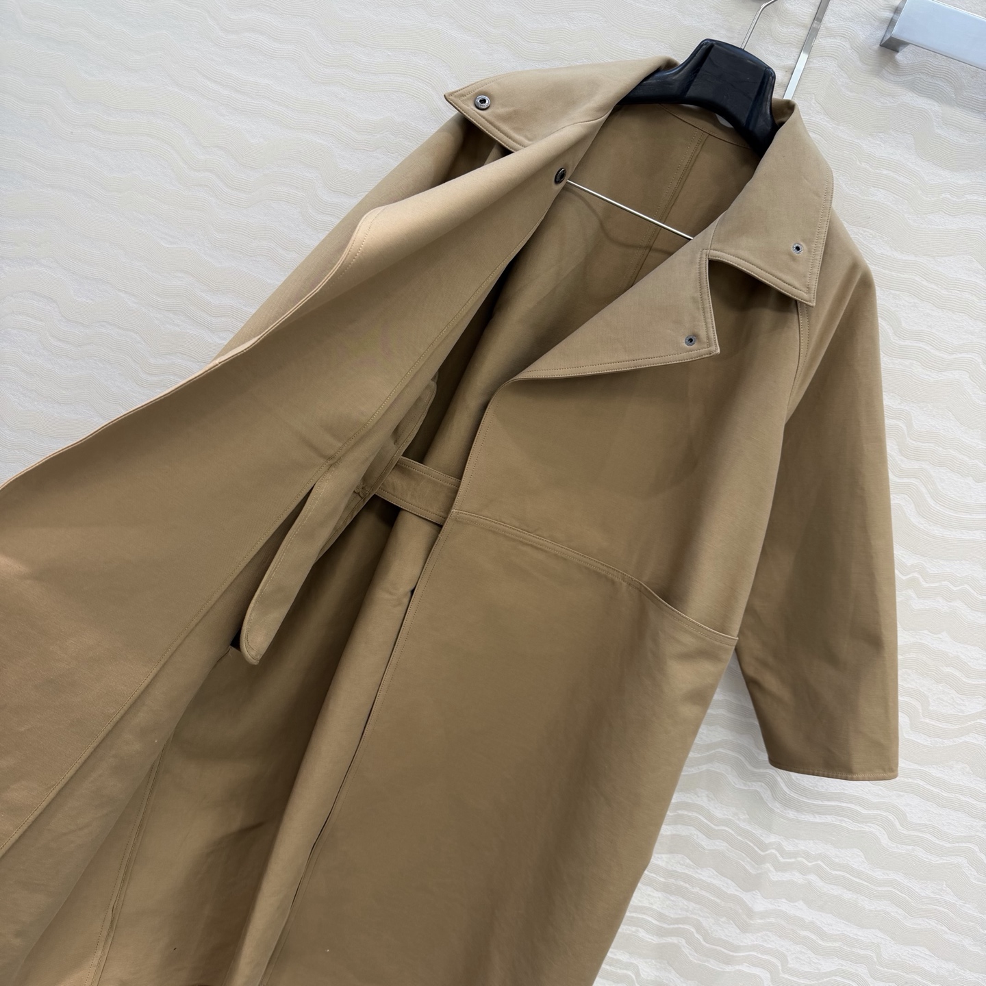 高端品质控必入❤️26早春新品Row风高定长款风衣外套！进口高密双股精纺风衣面料挺阔有型。经典A摆宽松廓