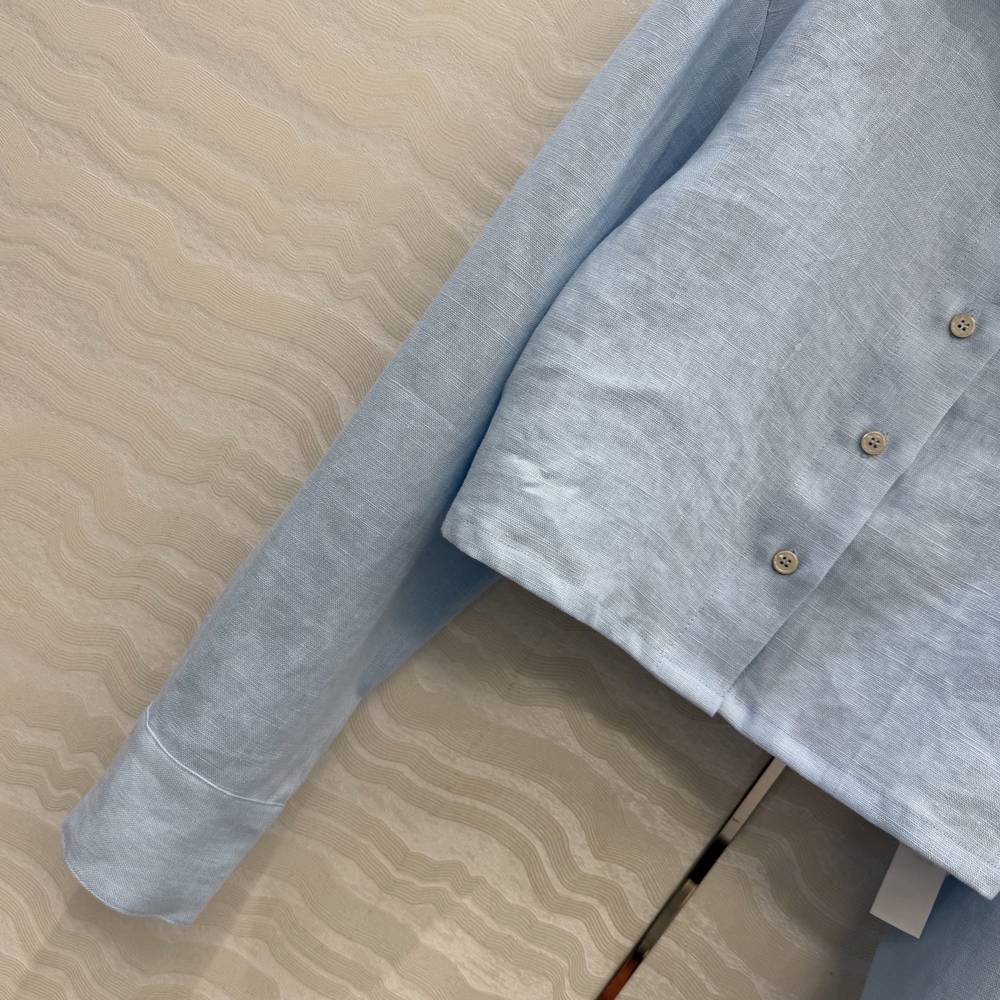 高端原单品质❤️KH极简主义穿搭！时髦精小短款亚麻衬衫！气质翻今细节感满满，进口100%亚麻面料质感细腻