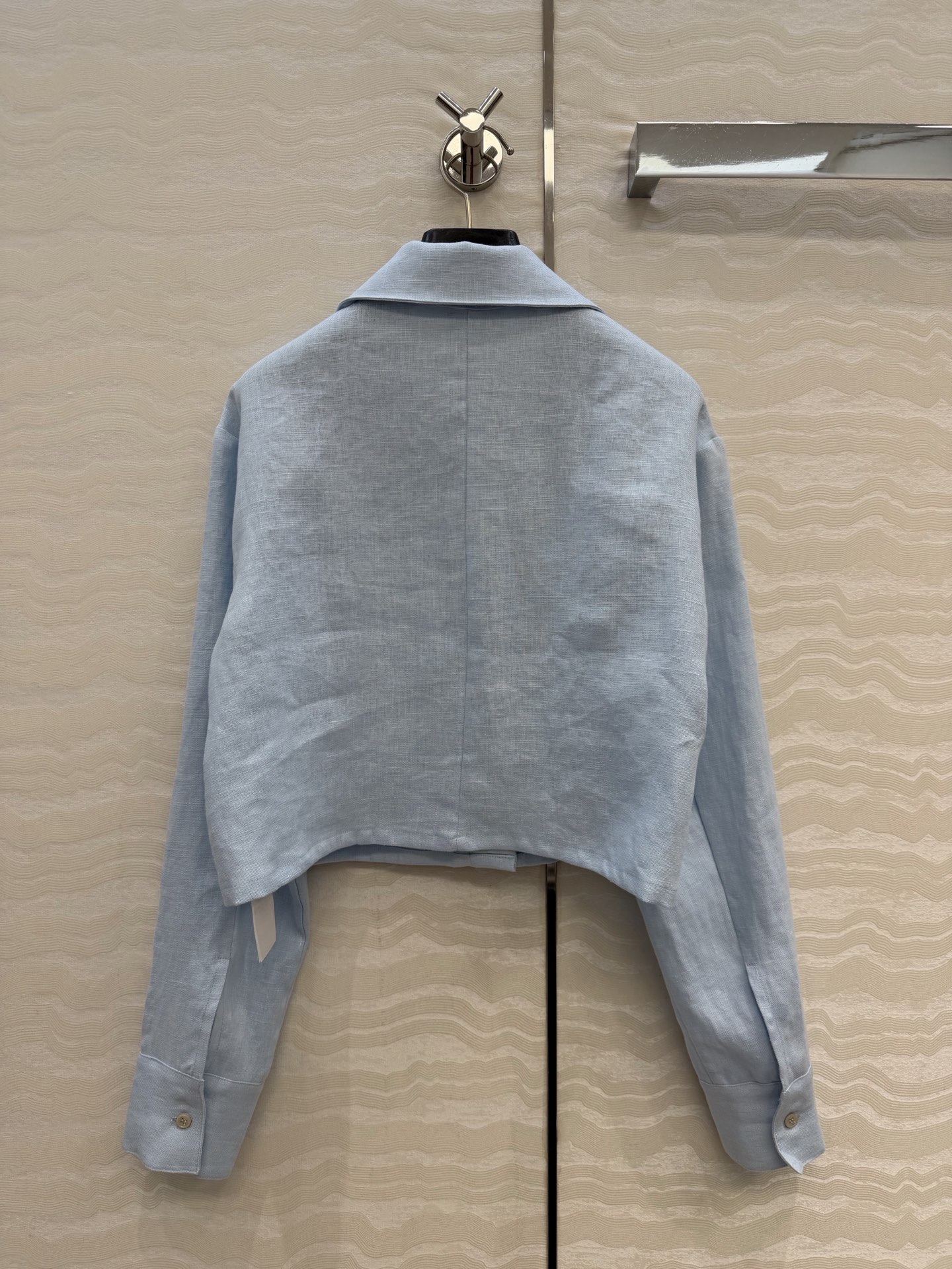 高端原单品质❤️KH极简主义穿搭！时髦精小短款亚麻衬衫！气质翻今细节感满满，进口100%亚麻面料质感细腻