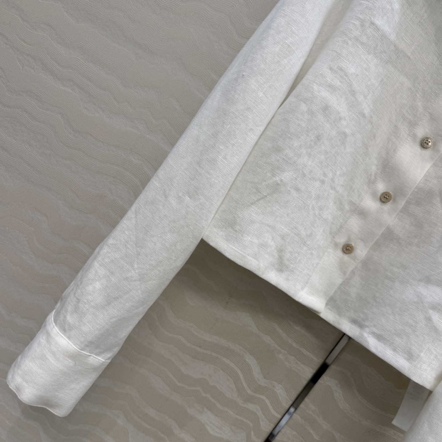 高端原单品质❤️KH极简主义穿搭！时髦精小短款亚麻衬衫！气质翻今细节感满满，进口100%亚麻面料质感细腻