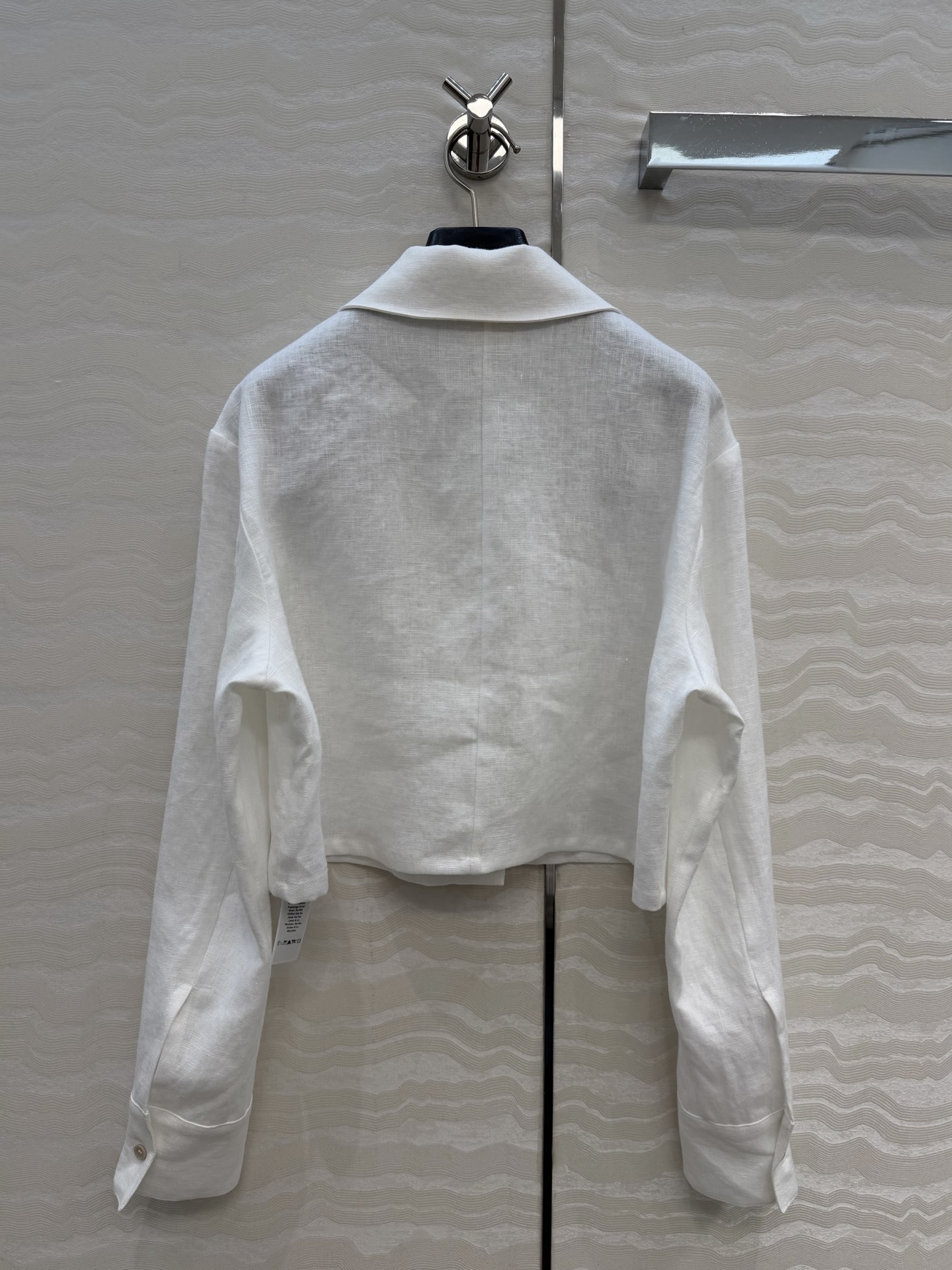 高端原单品质❤️KH极简主义穿搭！时髦精小短款亚麻衬衫！气质翻今细节感满满，进口100%亚麻面料质感细腻