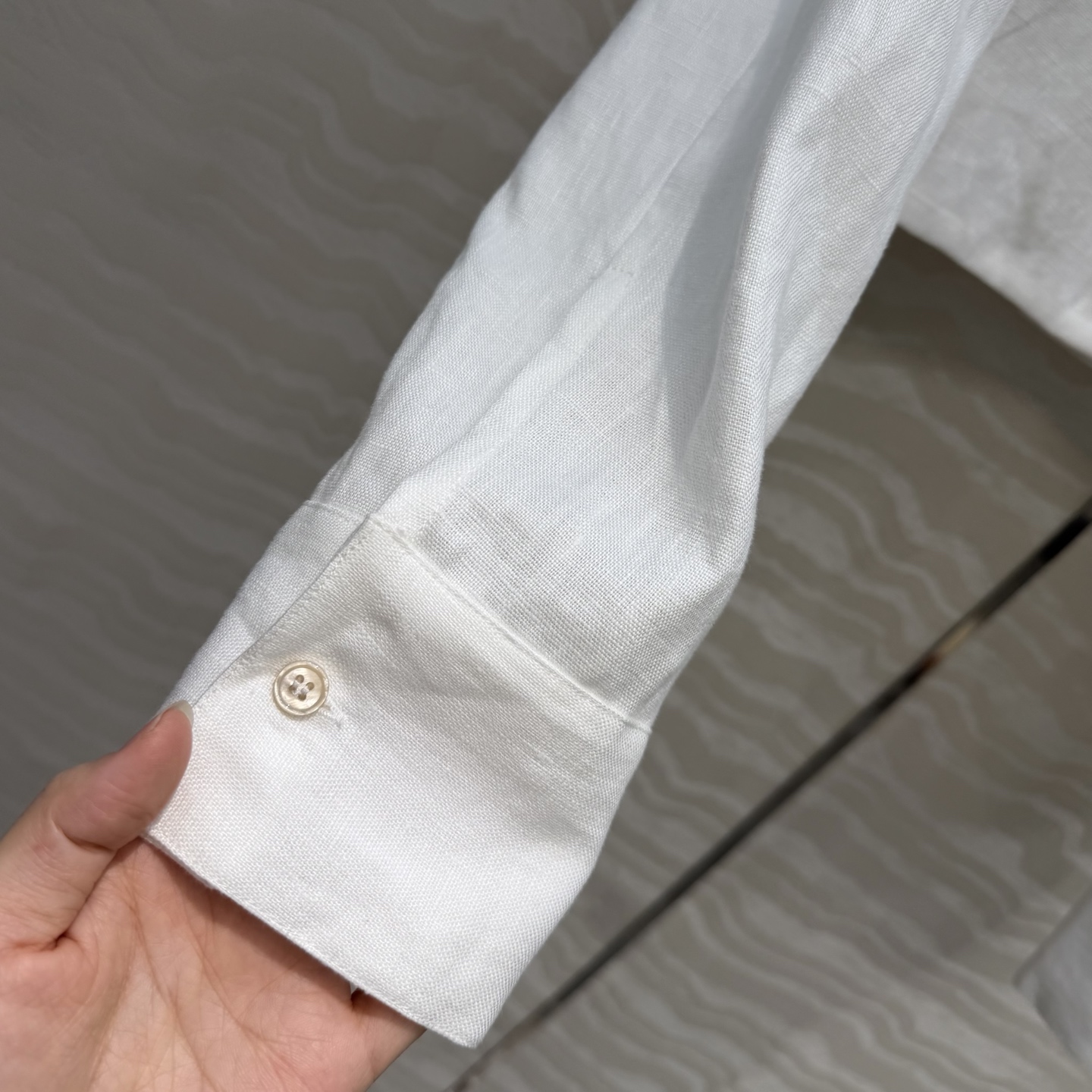 高端原单品质❤️KH极简主义穿搭！时髦精小短款亚麻衬衫！气质翻今细节感满满，进口100%亚麻面料质感细腻