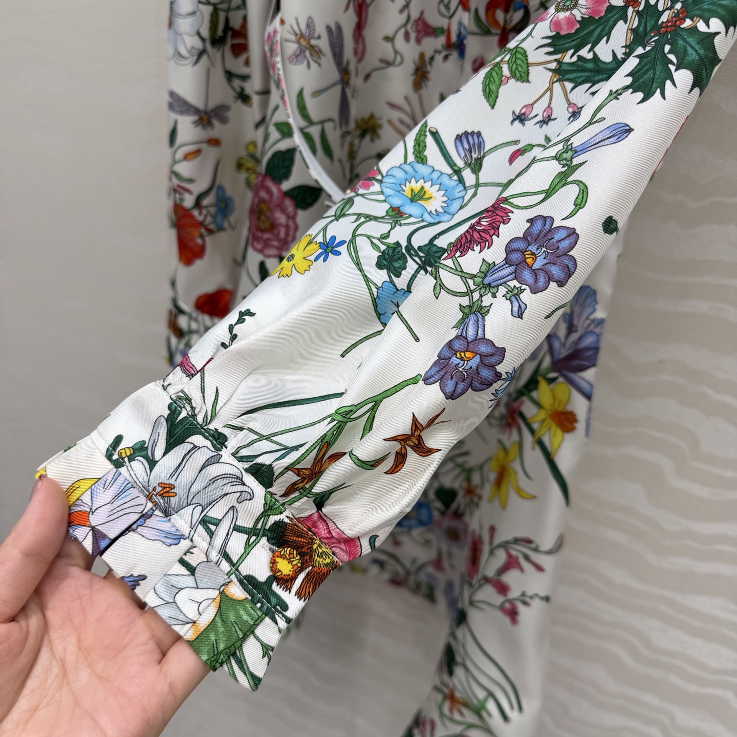 高端原单品质💕26春夏GG花㚏真丝衬衫！100%真丝斜纹绸，气质飘带领结经典版型上身巨显瘦！优雅时髦又高