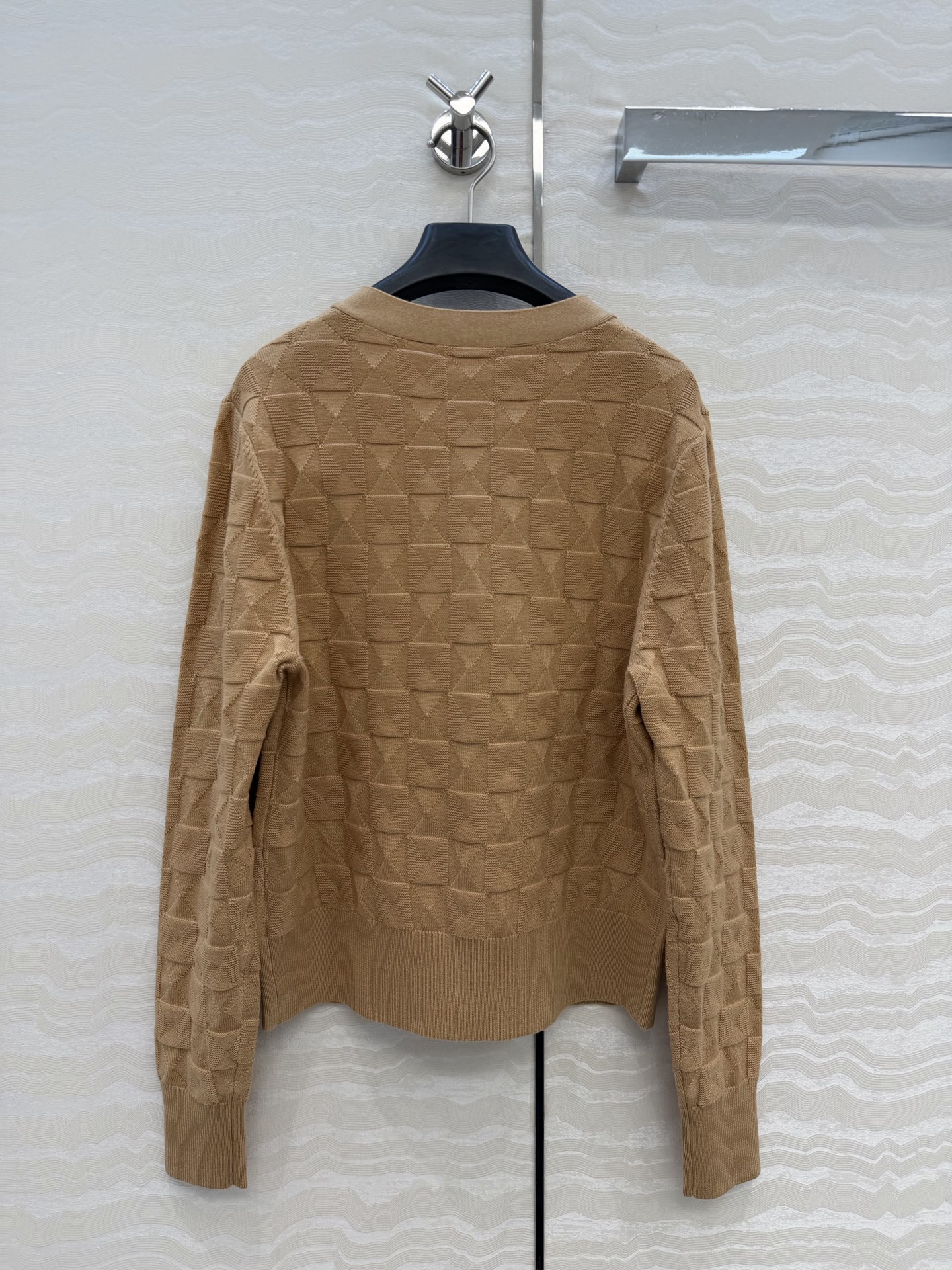 爆单推荐❤️原单品质，H26s早春新品！金属扣羊毛针织开衫小外套。100%美丽奴羊毛纱线细腻柔软的手感无