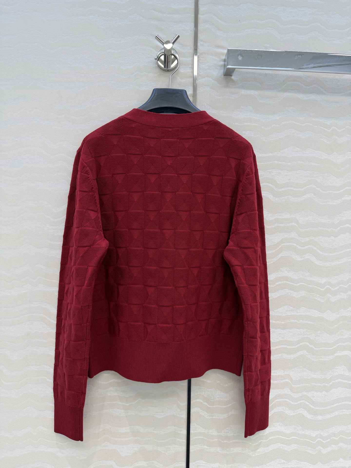 爆单推荐❤️原单品质，H26s早春新品！金属扣羊毛针织开衫小外套。100%美丽奴羊毛纱线细腻柔软的手感无