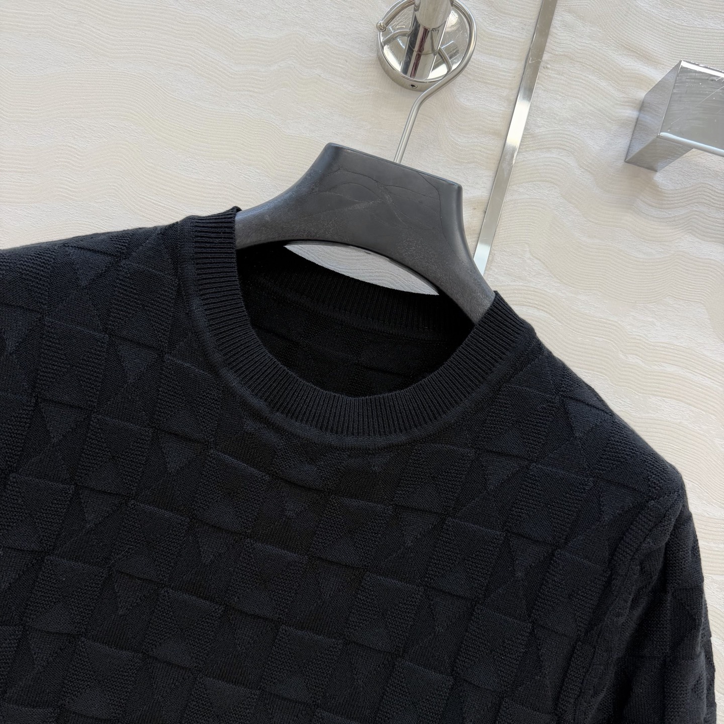 爆单推荐❤️原单品质，H26s早春新品！金属扣羊毛针织短袖上衣。100%美丽奴羊毛纱线细腻柔软的手感无敌