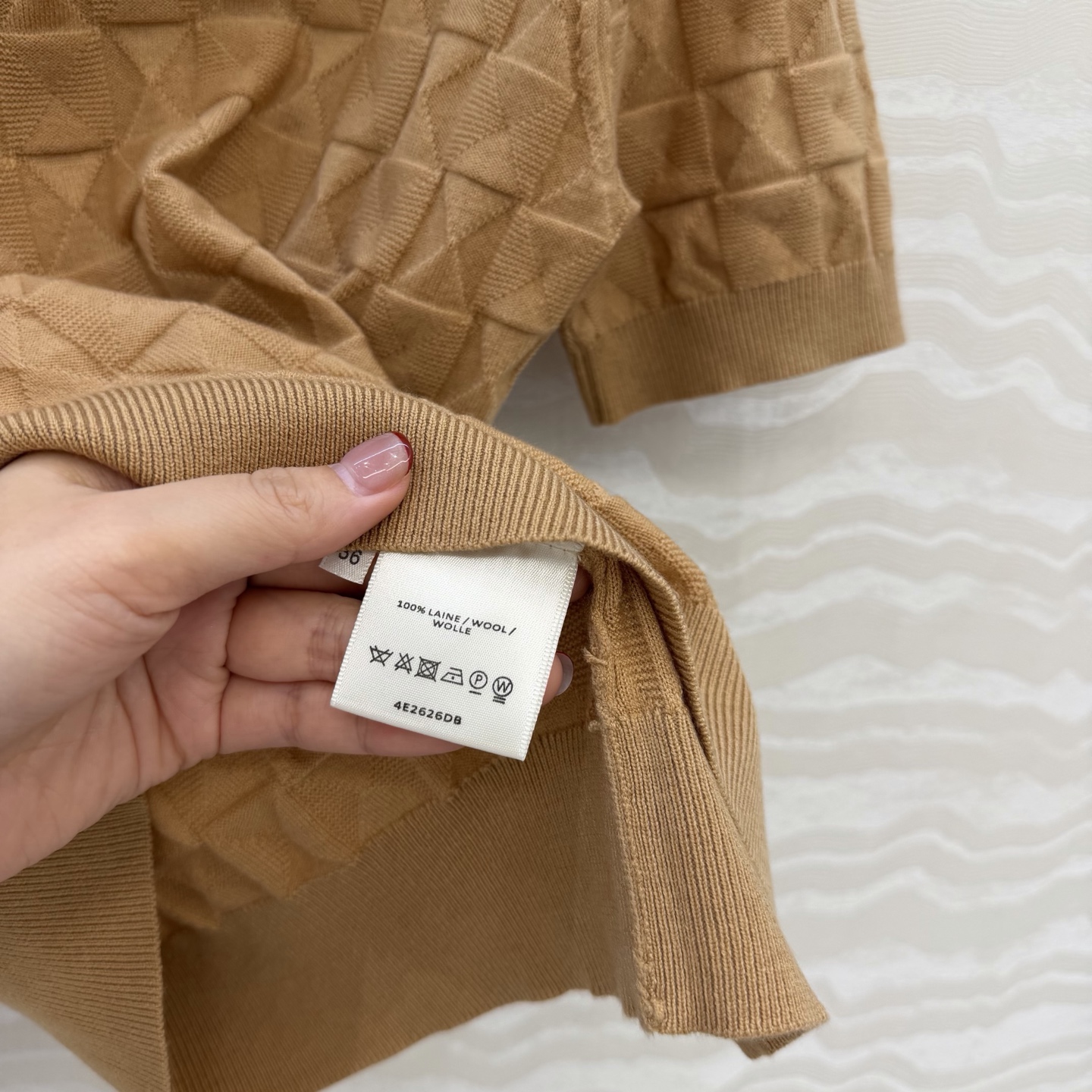 爆单推荐❤️原单品质，H26s早春新品！金属扣羊毛针织短袖上衣。100%美丽奴羊毛纱线细腻柔软的手感无敌