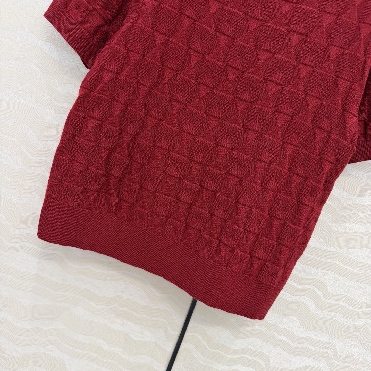 爆单推荐❤️原单品质，H26s早春新品！金属扣羊毛针织短袖上衣。100%美丽奴羊毛纱线细腻柔软的手感无敌