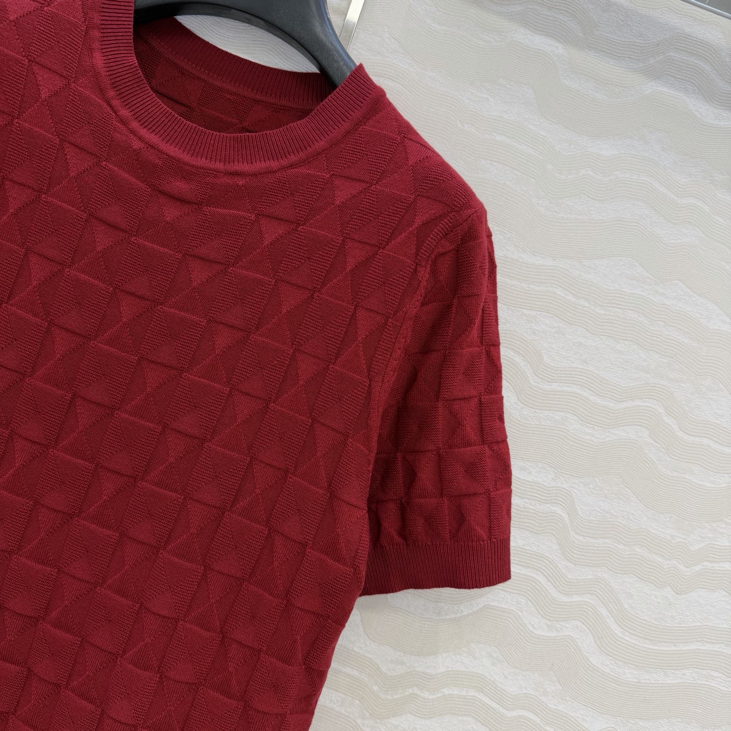 爆单推荐❤️原单品质，H26s早春新品！金属扣羊毛针织短袖上衣。100%美丽奴羊毛纱线细腻柔软的手感无敌