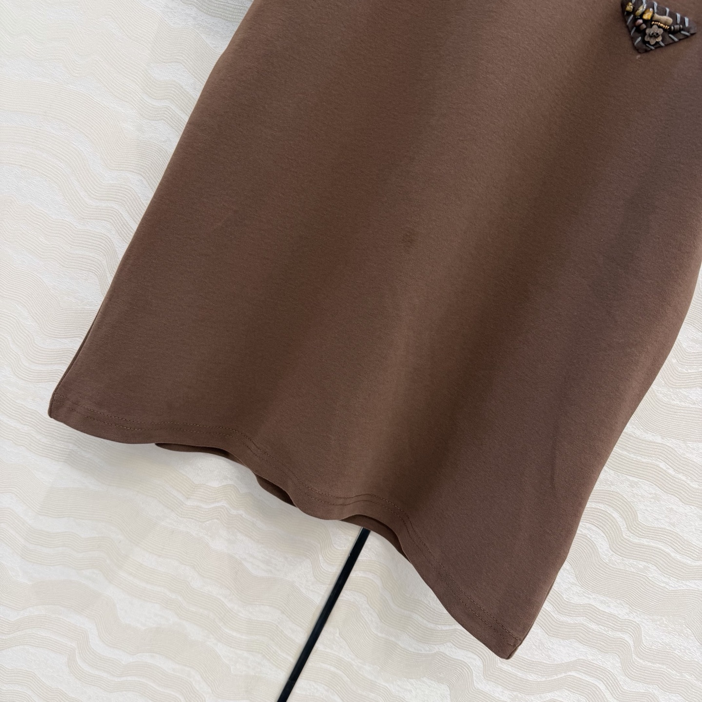 爆单推荐❤️原单品质PR时髦精穿搭！ 爆款定位手工定珠三角标T恤。时髦精必入⚡️一整个爱住！甜酷风少女帅