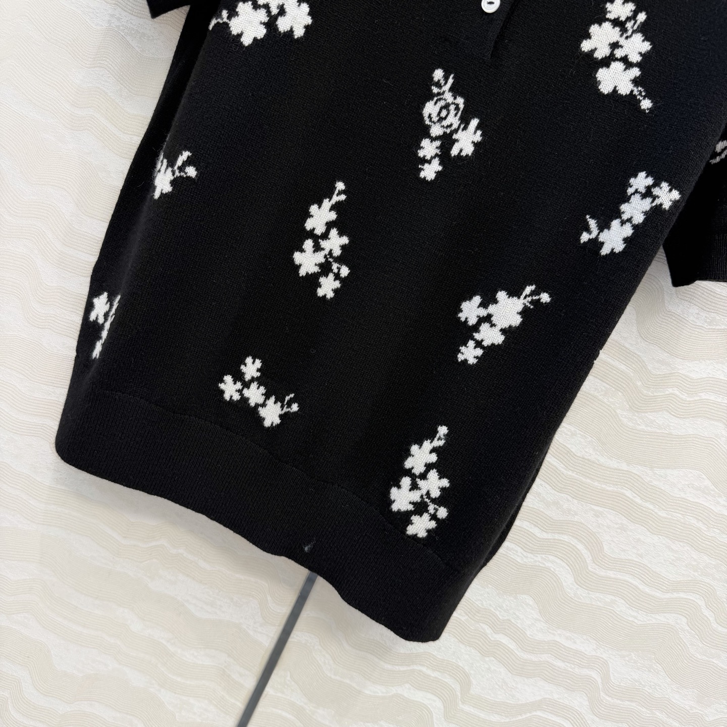 原单品质❤️Coco女孩穿搭，26p新品碎花短袖polo衫！定位提花小翻领设计百搭减龄又时髦！瑞士机18