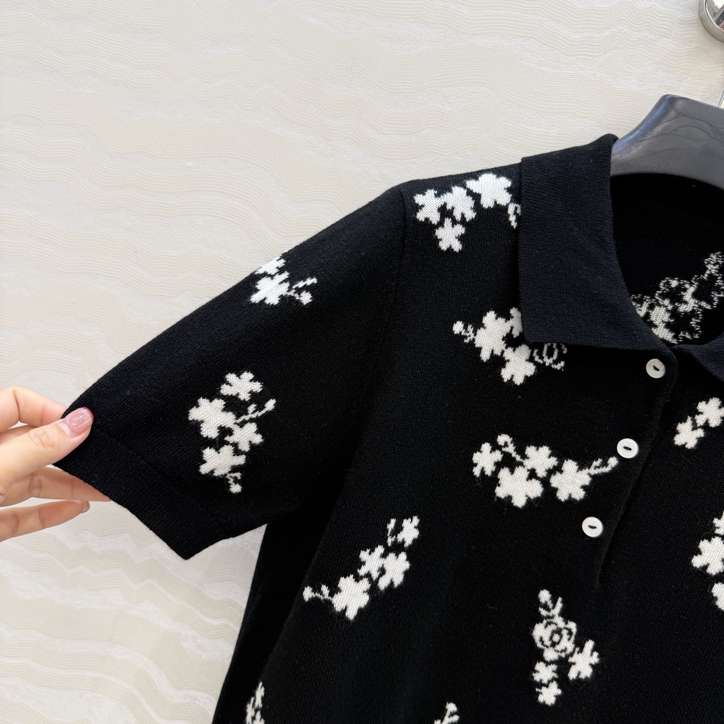 原单品质❤️Coco女孩穿搭，26p新品碎花短袖polo衫！定位提花小翻领设计百搭减龄又时髦！瑞士机18