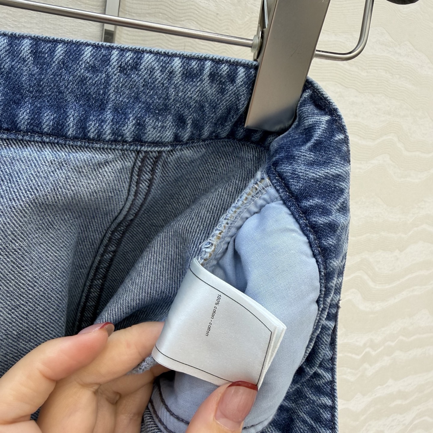 原单品质🍒coco女孩穿搭，26p怀旧洗水丹宁牛仔半裙！手工编织金属链条腰带装饰。菱格刺绣口袋 高腰版型