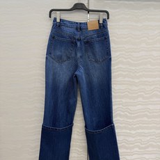 爆单推荐,L26s春夏新品BOURGEOISE系列,刘亦菲同款,水洗原色丹宁MONOGRAM高筒翻边牛仔 爆单推荐,L26s春夏新品BOURGEOISE系列,刘亦菲同款,水洗原色丹宁MONOGRAM高筒翻边牛仔