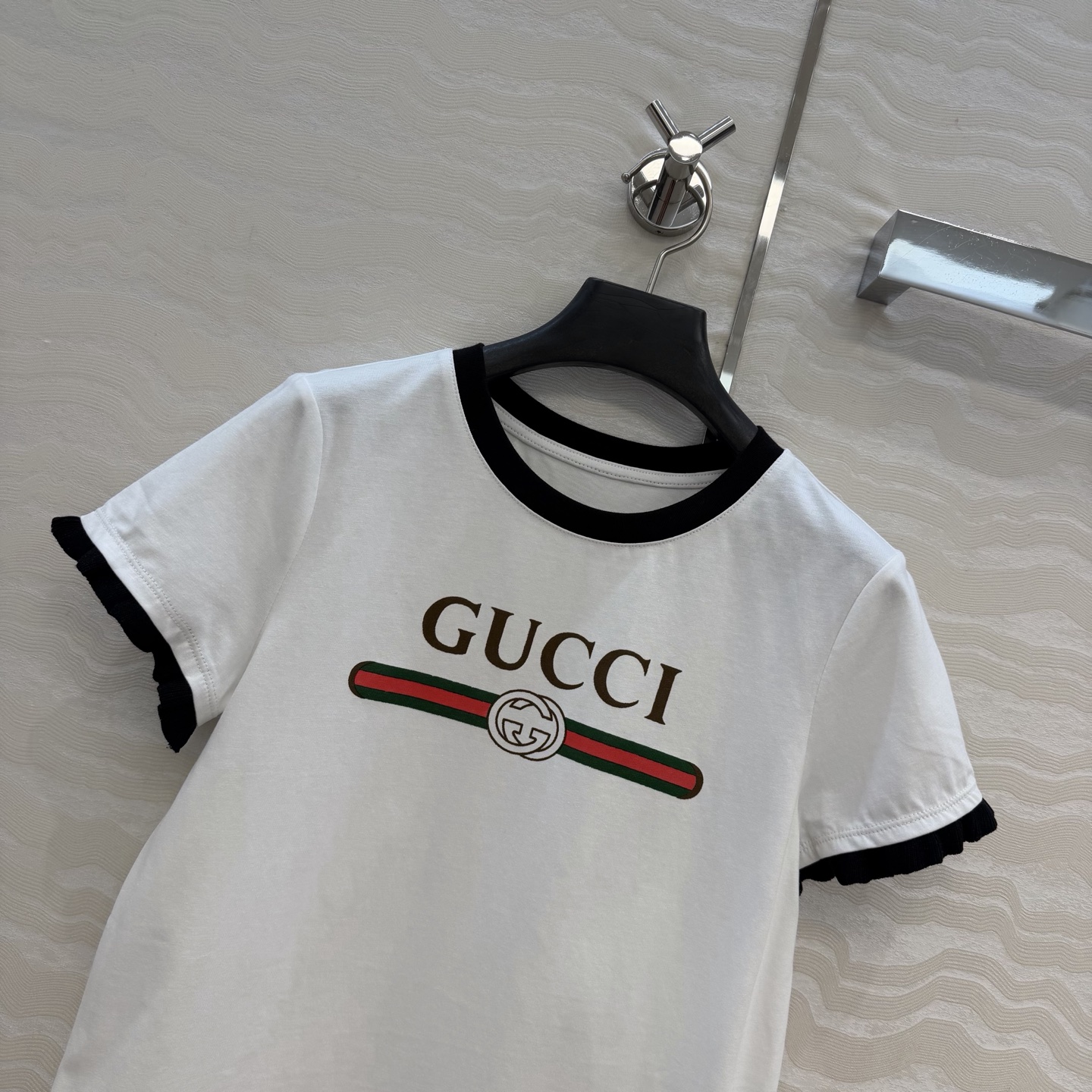 爆款推荐❤️原单品质，G印花logo花边T恤，时髦精必备单品解锁所有穿搭！原版定制撞色针织包边工艺。定位