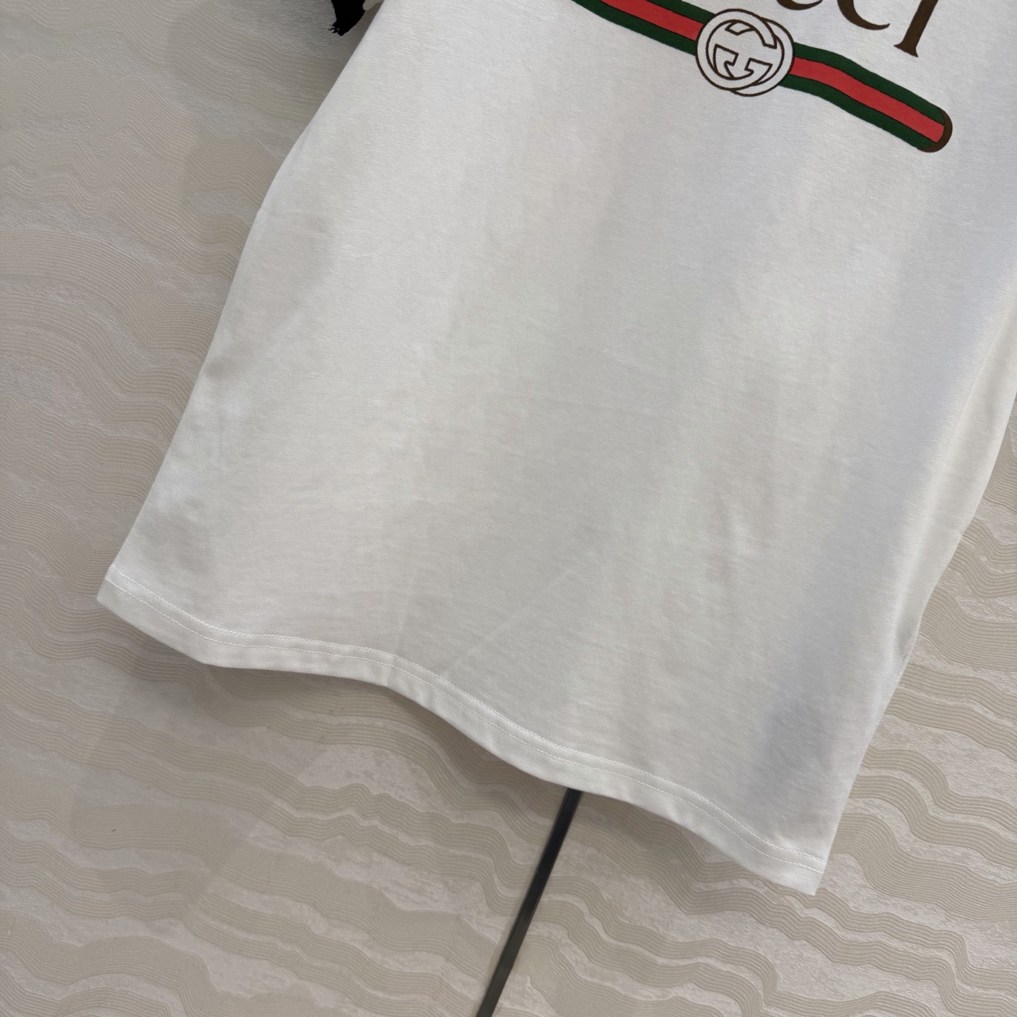 爆款推荐❤️原单品质，G印花logo花边T恤，时髦精必备单品解锁所有穿搭！原版定制撞色针织包边工艺。定位