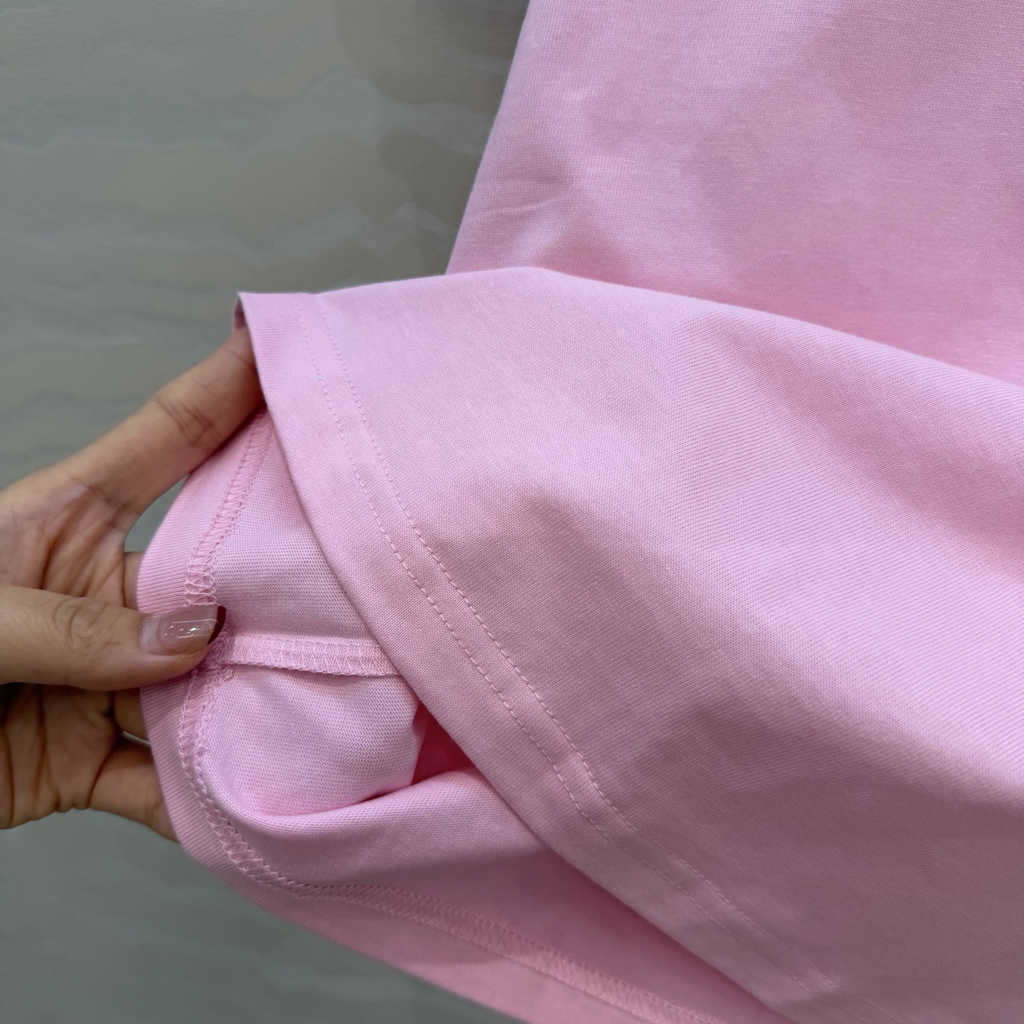 爆款推荐❤️原单品质，G印花logo花边T恤，时髦精必备单品解锁所有穿搭！原版定制撞色针织包边工艺。定位