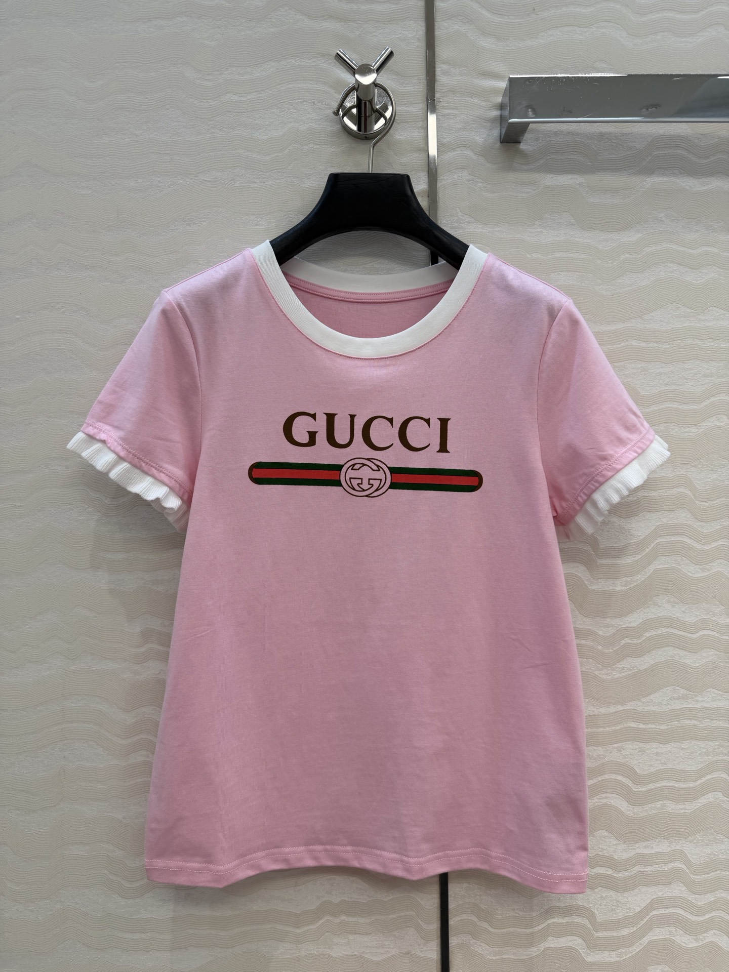 爆款推荐❤️原单品质，G印花logo花边T恤，时髦精必备单品解锁所有穿搭！原版定制撞色针织包边工艺。定位