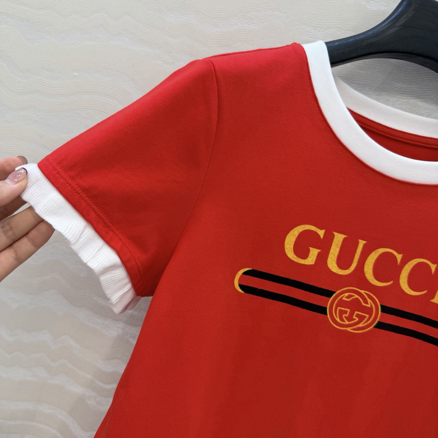 爆款推荐❤️原单品质，G印花logo花边T恤，时髦精必备单品解锁所有穿搭！原版定制撞色针织包边工艺。定位