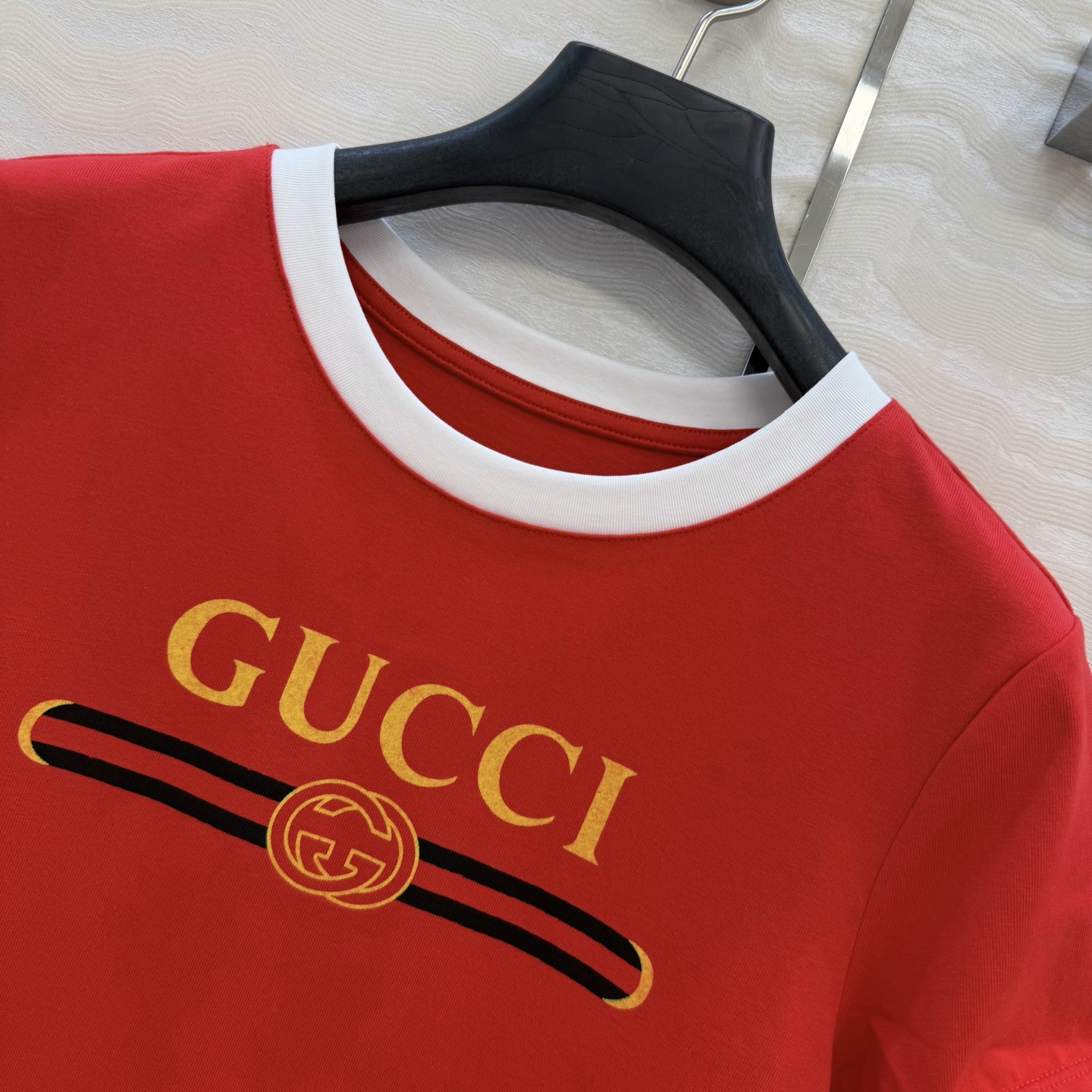 爆款推荐❤️原单品质，G印花logo花边T恤，时髦精必备单品解锁所有穿搭！原版定制撞色针织包边工艺。定位