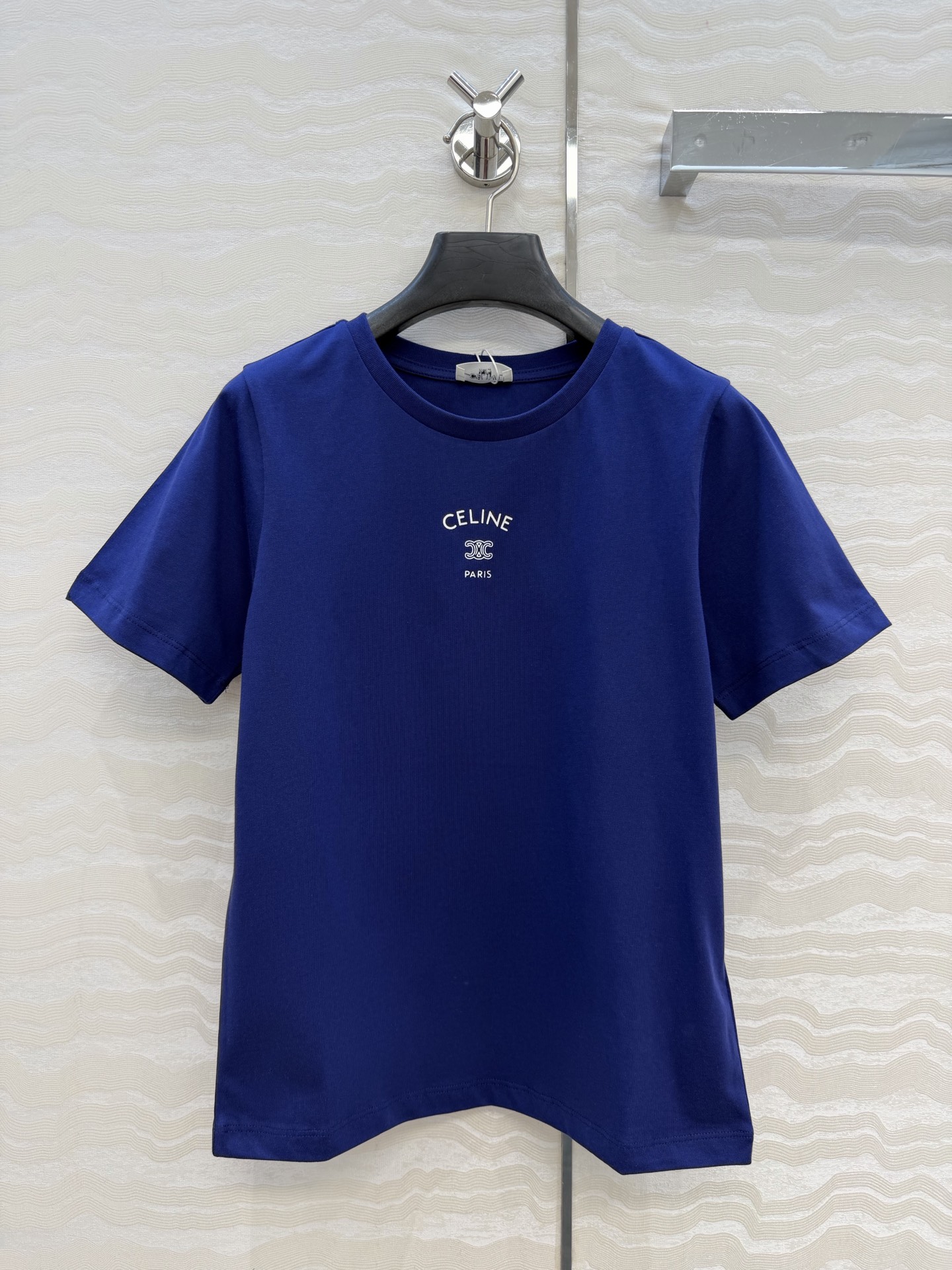 爆单推荐❤️原单品质CE凯旋门短袖T恤，定位字母logo印花，轻盈纯棉面料质感柔软舒适，时髦精必备单品解