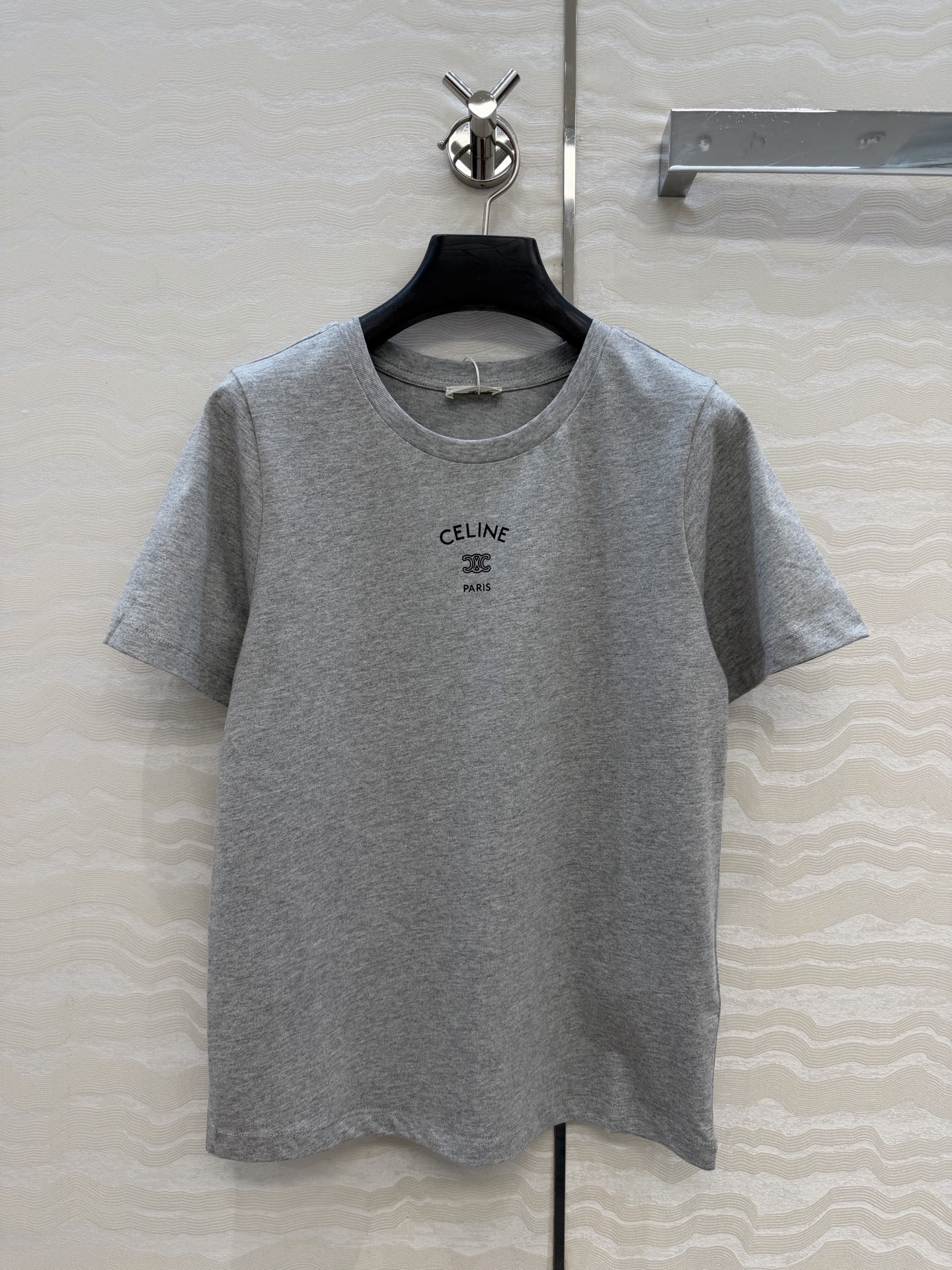 爆单推荐❤️原单品质CE凯旋门短袖T恤，定位字母logo印花，轻盈纯棉面料质感柔软舒适，时髦精必备单品解