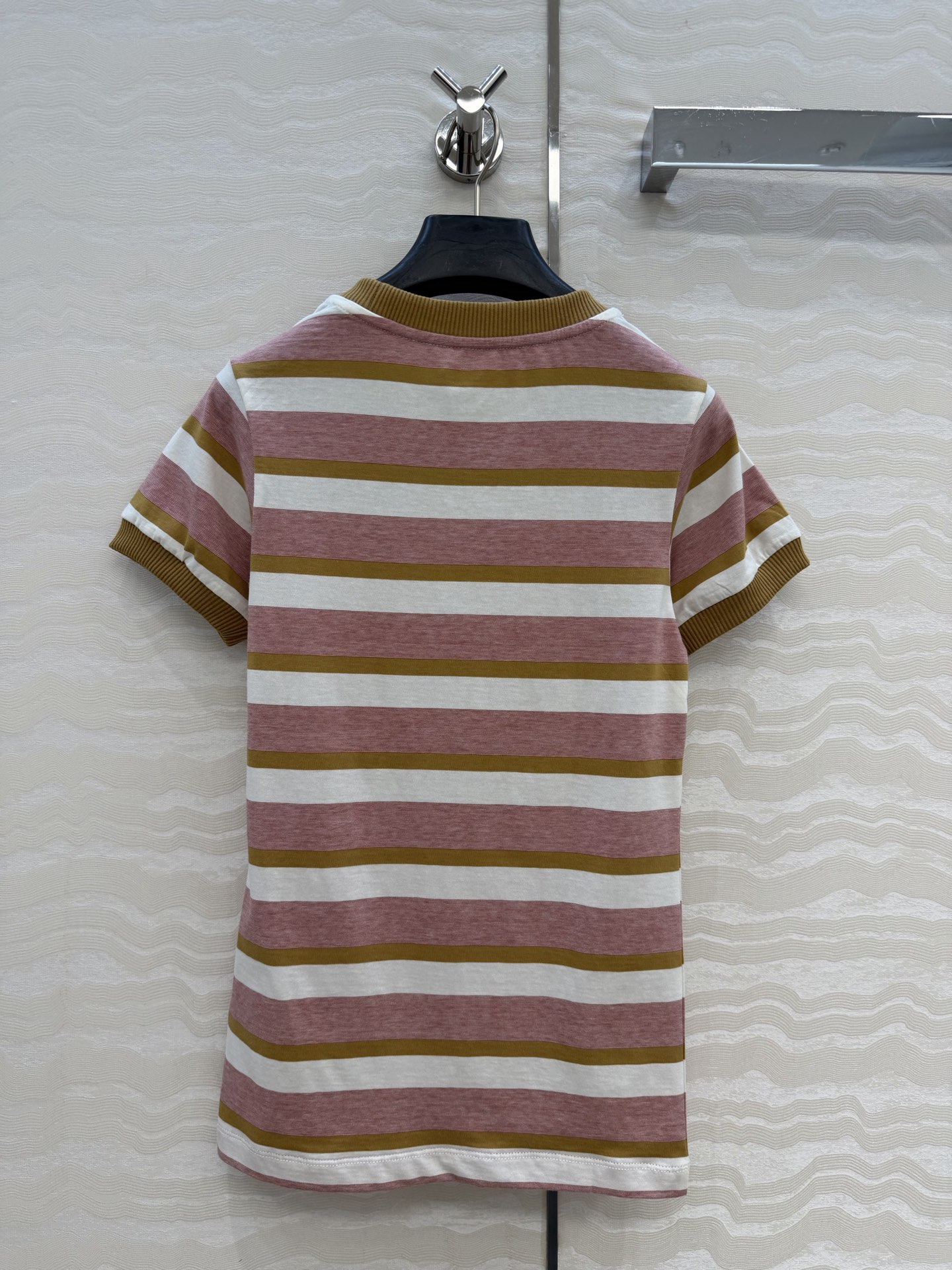 原单品质❤️PR高智感穿搭！26春夏新品，三色条色织短袖T恤，经典百搭减龄又时髦！定织纯棉面料！学院风少