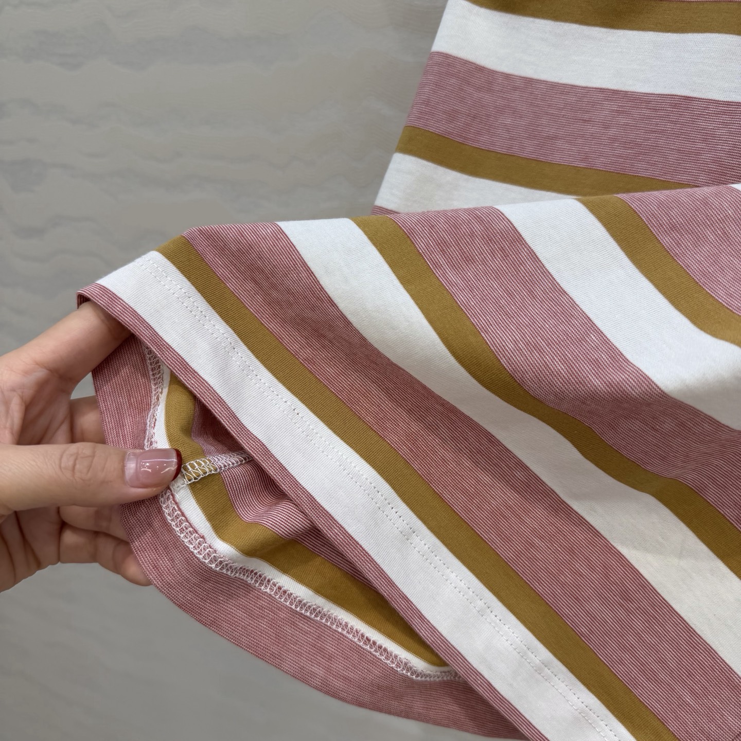 原单品质❤️PR高智感穿搭！26春夏新品，三色条色织短袖T恤，经典百搭减龄又时髦！定织纯棉面料！学院风少