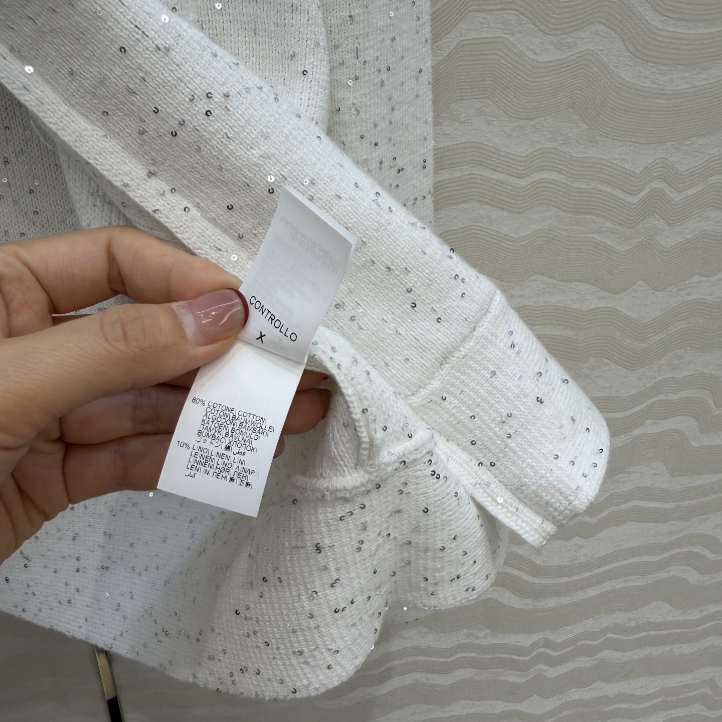 原单品质❤️行走的高定BC闪闪珠片针织外套！优雅惬意气质中高领双开拉链设计。进口纯棉亚麻纱线双织工艺重工