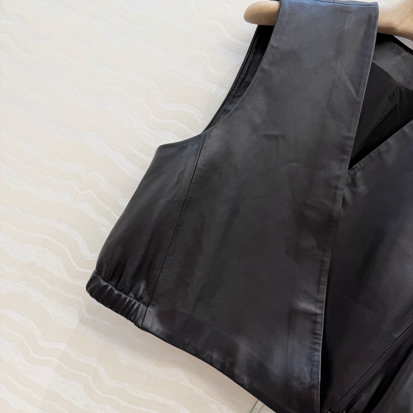 原单品质❤️行走的高定 Bc老钱风穿搭真皮马甲上衣，高智感优雅气质慵懒自在的氛围感！极简老钱风穿搭，10