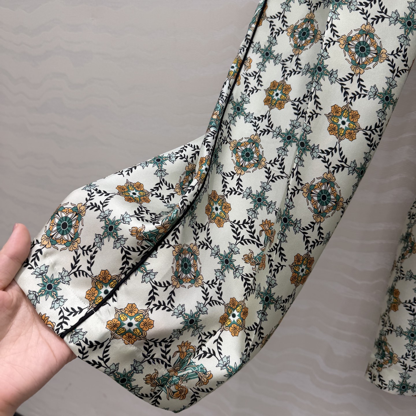 独家首发❤️原单品质，26春夏新品MONOGRAM花㚏印花真丝长裤！100%真丝斜纹绸，定制提花logo