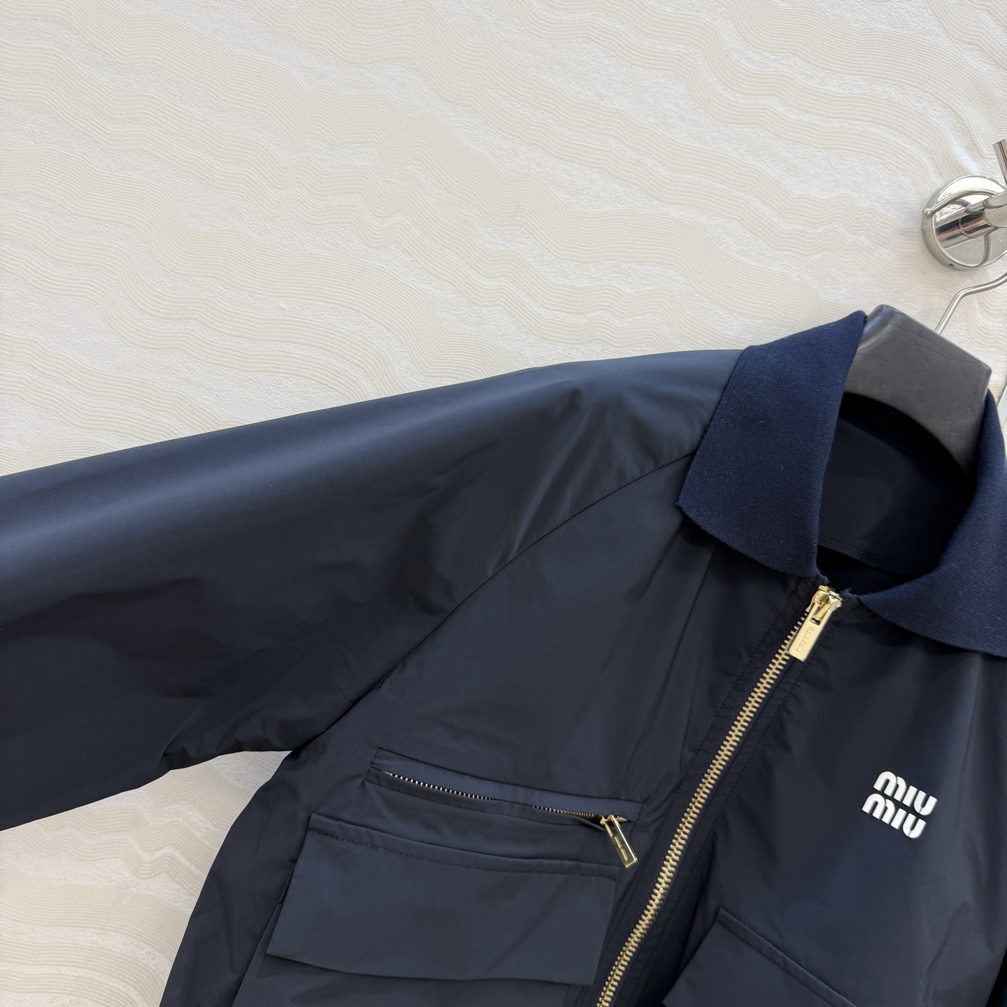 原单品质❤️miu系少女穿搭！26s春夏新品，知识分子时髦风夹克套装！进口记忆真丝工装夹克外套搭配低腰工