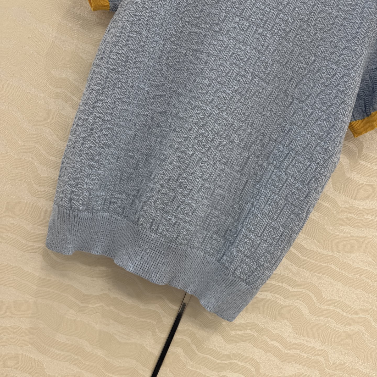 原单品质❤️FF唐嫣同款春夏新品。立体针织上衣！马卡龙配色夏日气息满满！双织纯棉蚕丝纱线细腻柔软的手感无