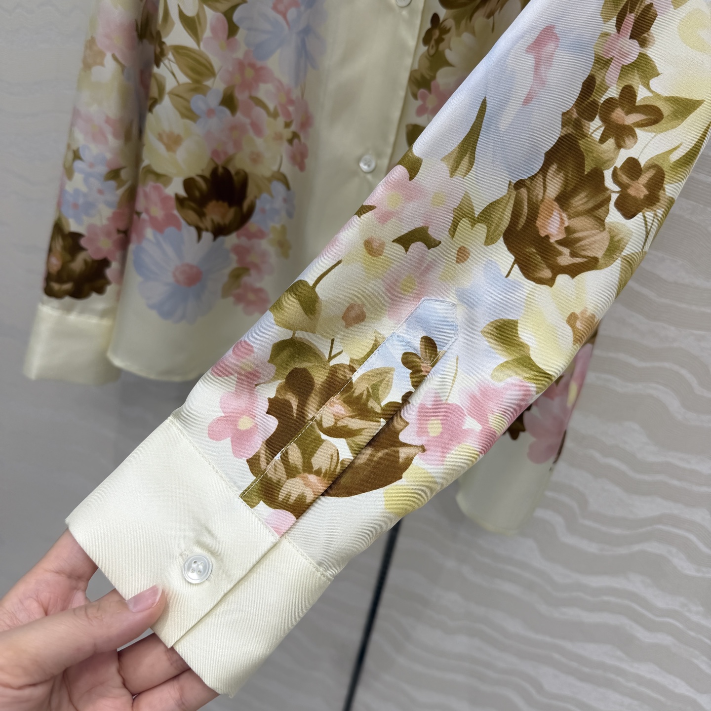 爆单推荐❤️原单品质，Ringmaster古董系列定位印花真丝衬衫！复古油画花㚏印花高级气息满满！100