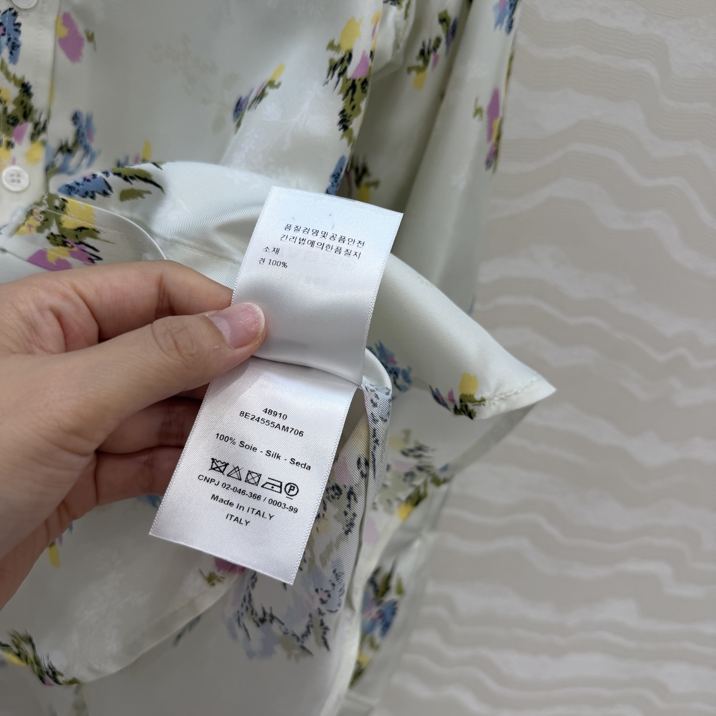 高端原单品质💕MissD高智感穿搭！花园世界系列东方美学花㚏印花衬衫，宫廷风领结可拆卸设计。100%真丝