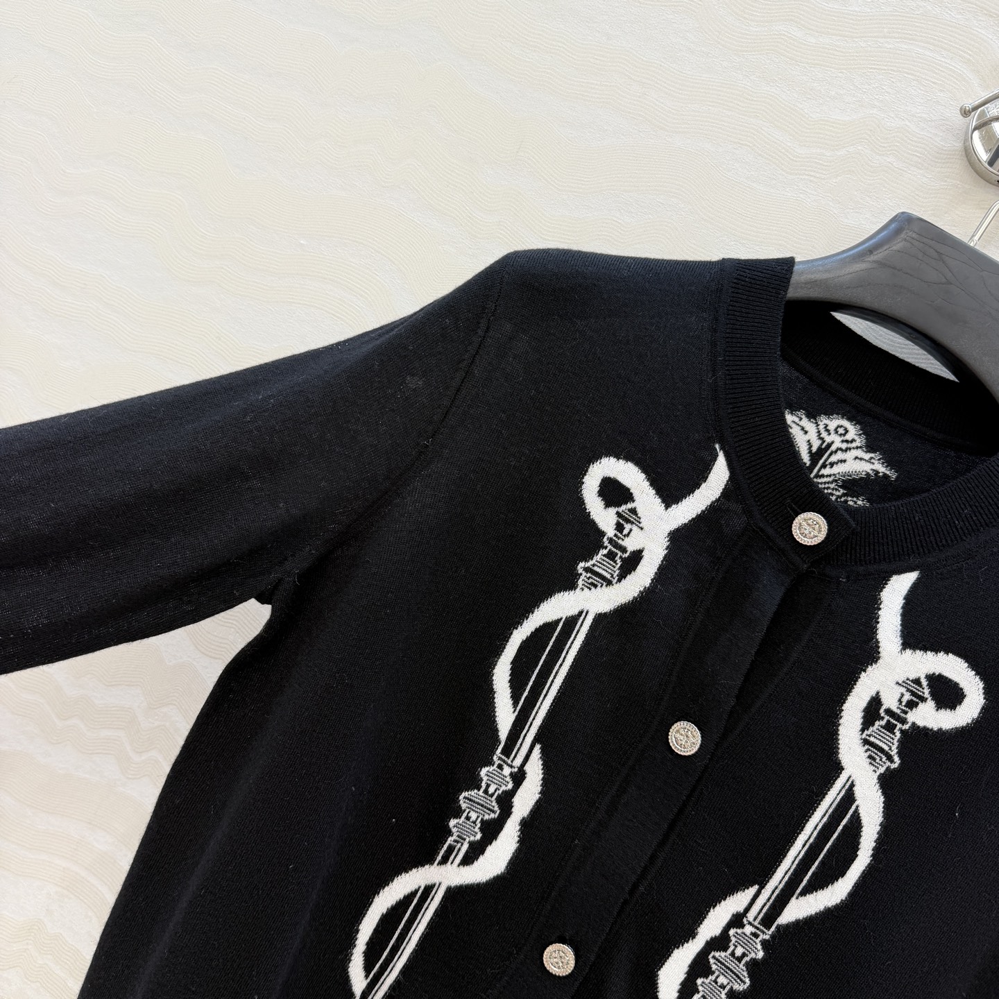 爆单推荐❤️原单品质，H26s早春新品！16针羊毛针织小开衫。100%美丽奴羊毛纱线细腻柔软的手感无敌赞