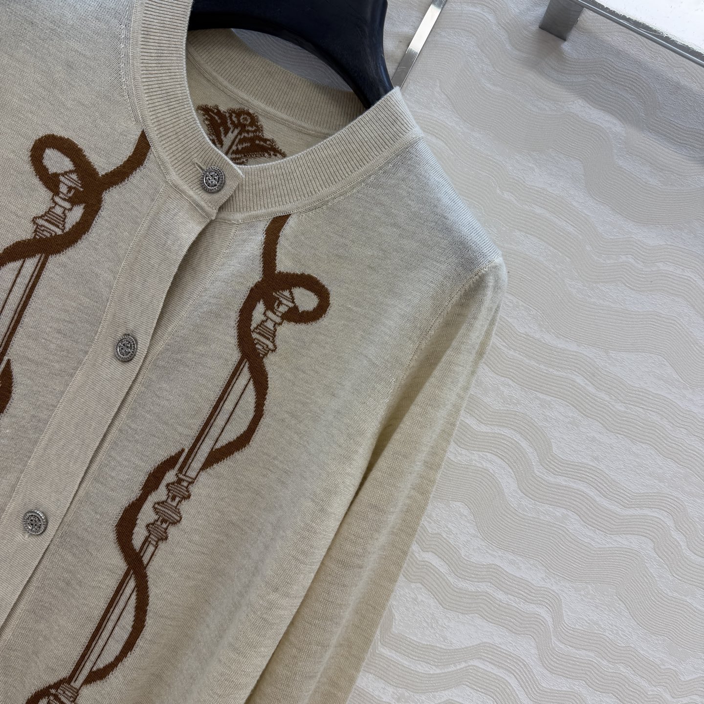 爆单推荐❤️原单品质，H26s早春新品！16针羊毛针织小开衫。100%美丽奴羊毛纱线细腻柔软的手感无敌赞