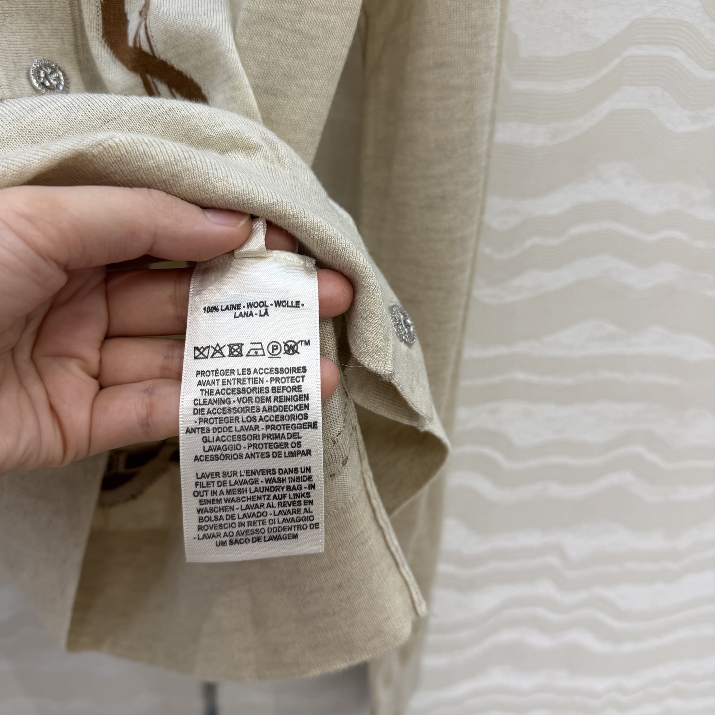 爆单推荐❤️原单品质，H26s早春新品！16针羊毛针织小开衫。100%美丽奴羊毛纱线细腻柔软的手感无敌赞