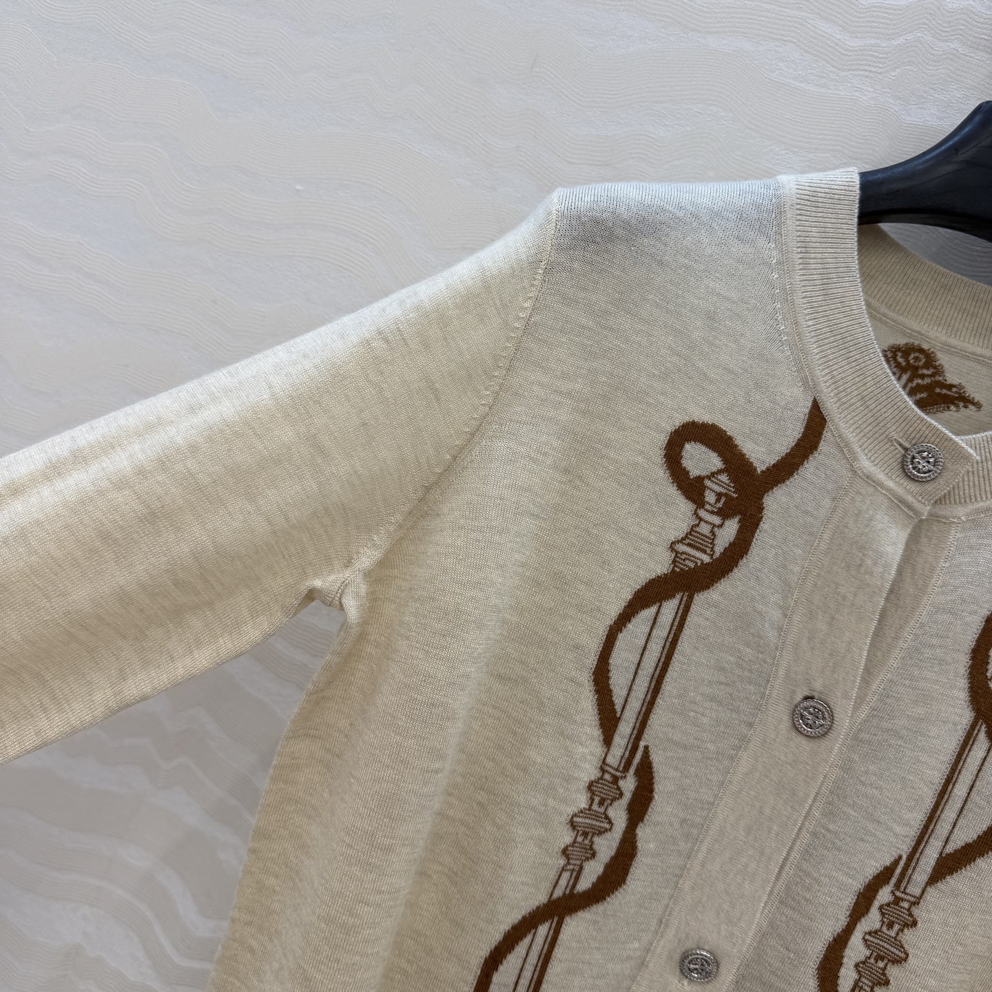 爆单推荐❤️原单品质，H26s早春新品！16针羊毛针织小开衫。100%美丽奴羊毛纱线细腻柔软的手感无敌赞