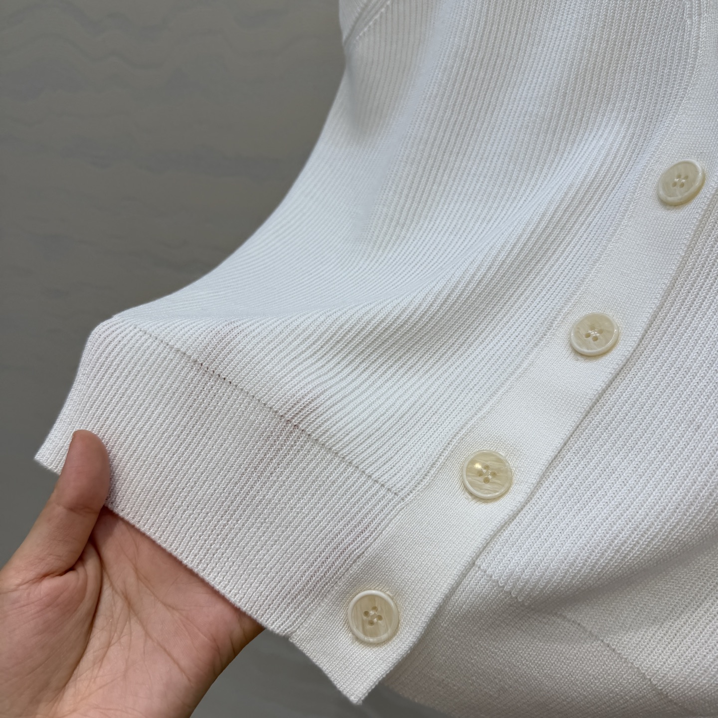 原单原单品质❤️行走的高定 Bc老钱风穿搭，高智感优雅气质小翻领拼接设计V领马甲上衣。慵懒自在的氛围感！