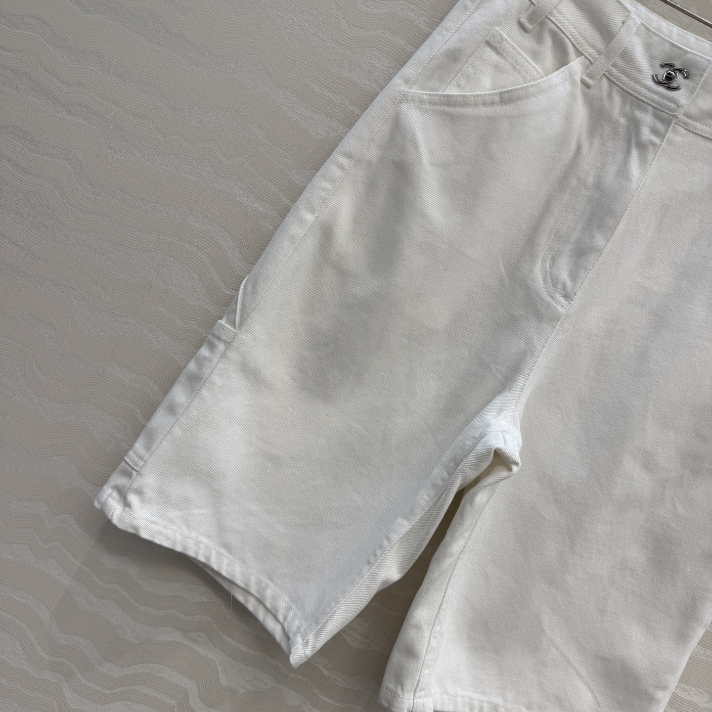 爆单推荐❤️coco女孩26p春夏新品，书包扣直筒牛仔中裤！白富美必入叠搭神器！定制双C工装口袋，复古酵