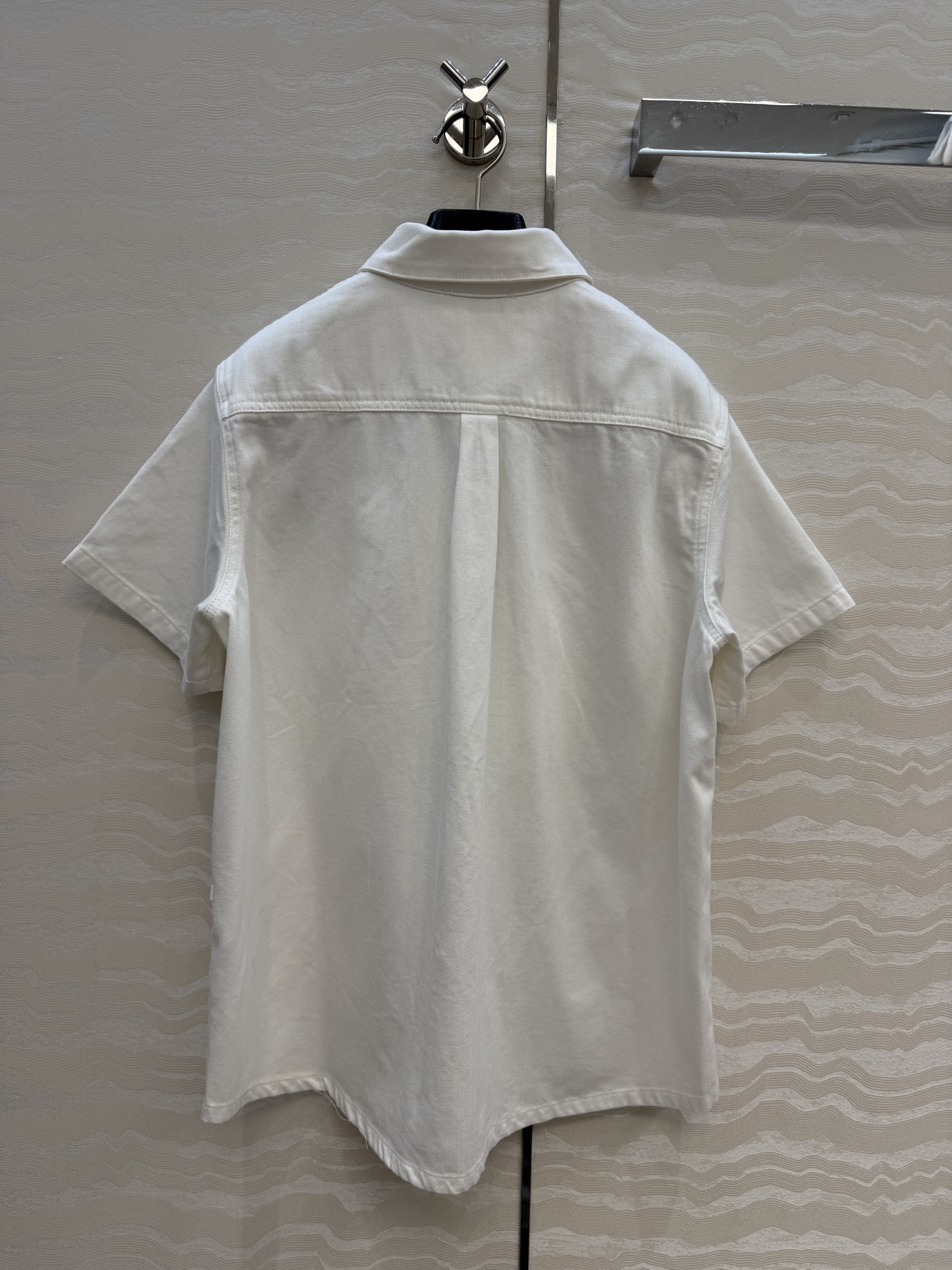 高端原单品质❤️coco女孩26p春夏新品，丹尼牛仔短袖衬衫！白富美必入叠搭神器！定制重工立体双C工装口