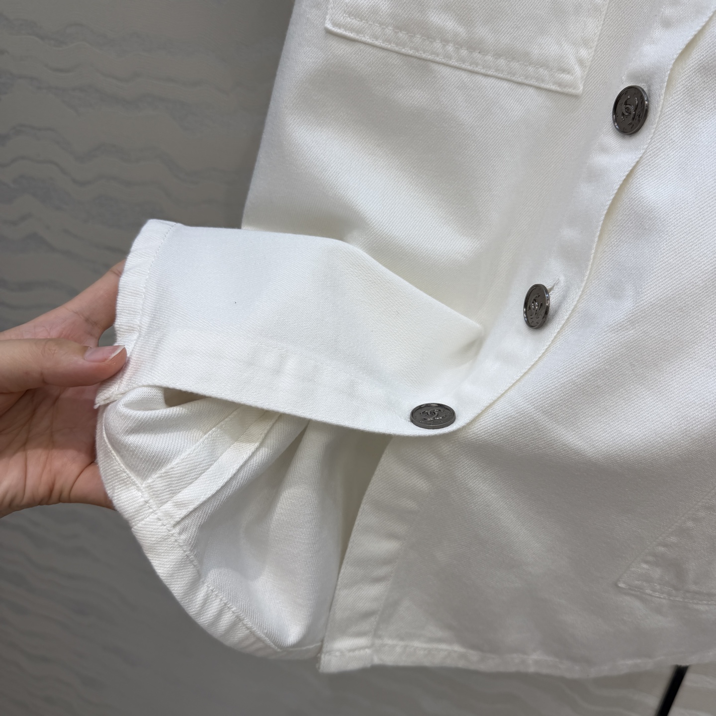 高端原单品质❤️coco女孩26p春夏新品，丹尼牛仔短袖衬衫！白富美必入叠搭神器！定制重工立体双C工装口