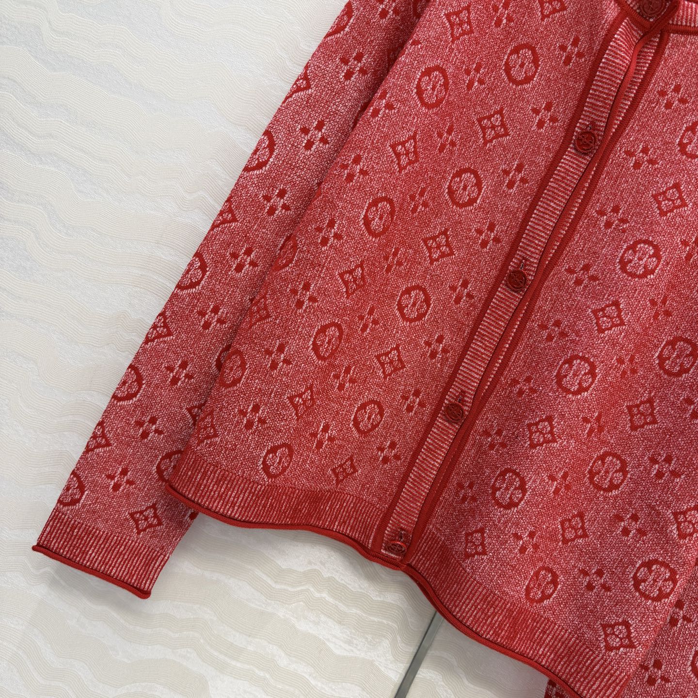 爆单推荐，L26s春夏新品Nautical🗺️系列，MONOGRAM双织logo圆领开衫小外套。定染纱线