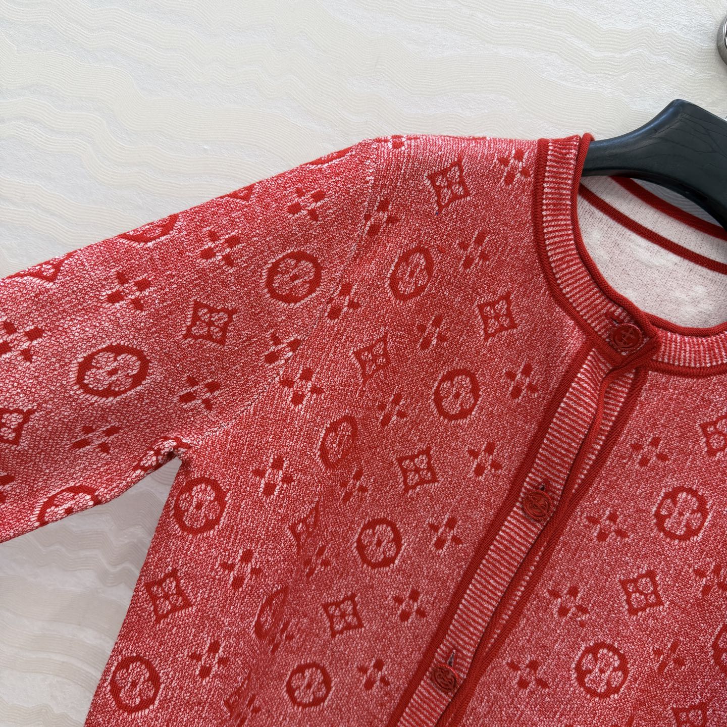 爆单推荐，L26s春夏新品Nautical🗺️系列，MONOGRAM双织logo圆领开衫小外套。定染纱线