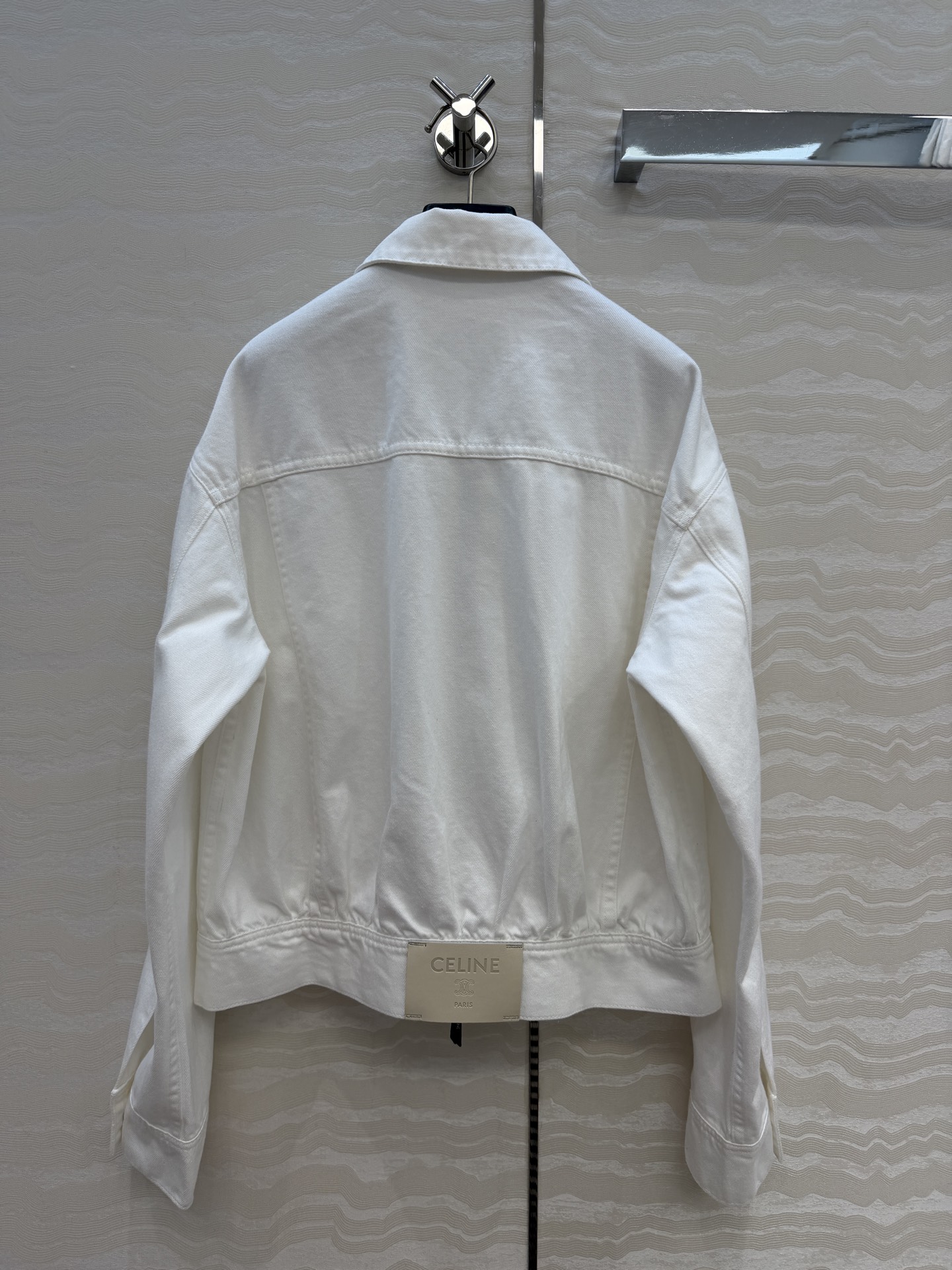 爆单推荐❤️原单品质❤️CE双开拉链白色牛仔夹克外套！气质落肩宽松版型高级又时髦！可甜可盐百搭不挑人，定