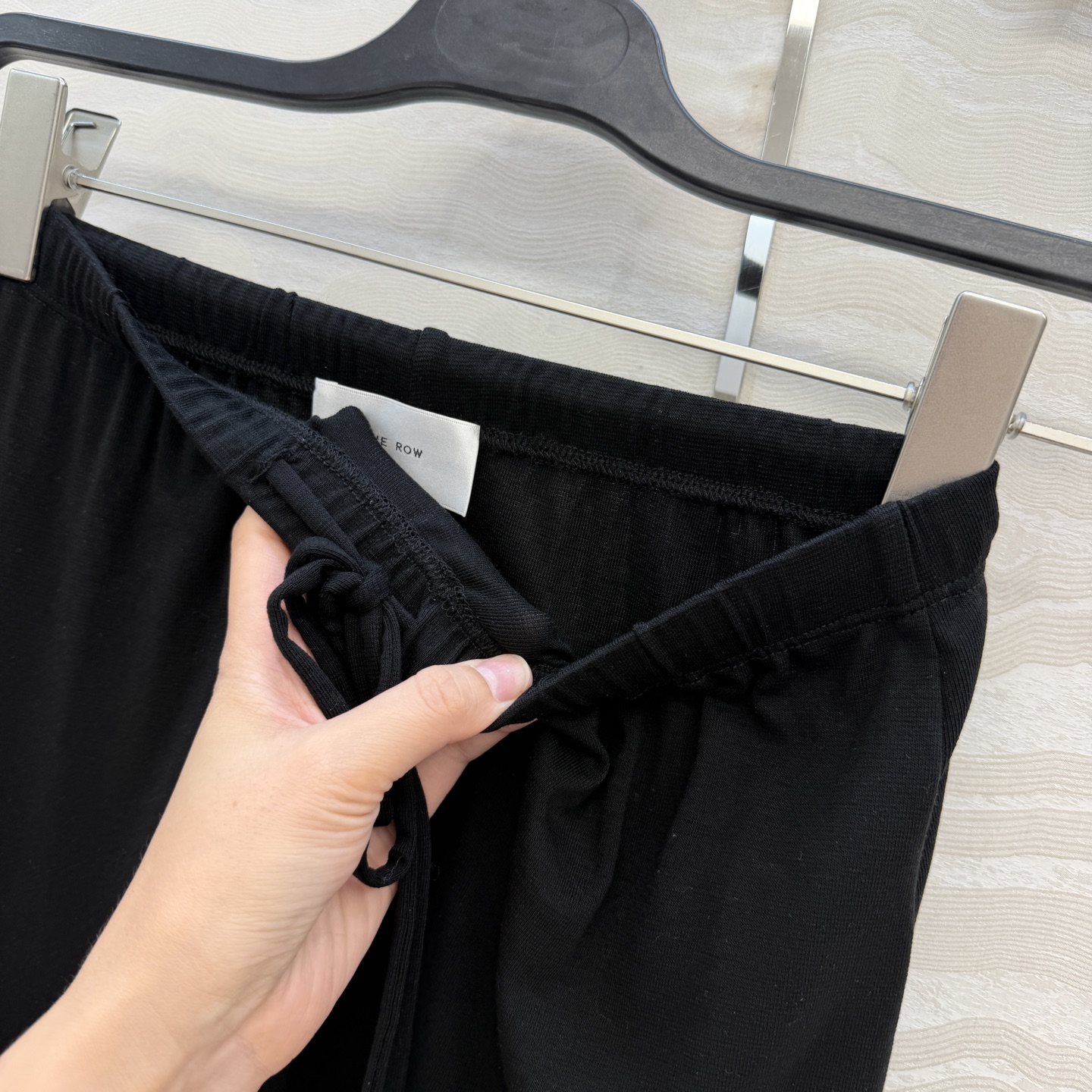 原单品质❤️Row风纸片人穿搭！进口天丝羊毛松紧腰长半裙！走路带风的气质慵懒感。超级显瘦神器！极简叠搭单