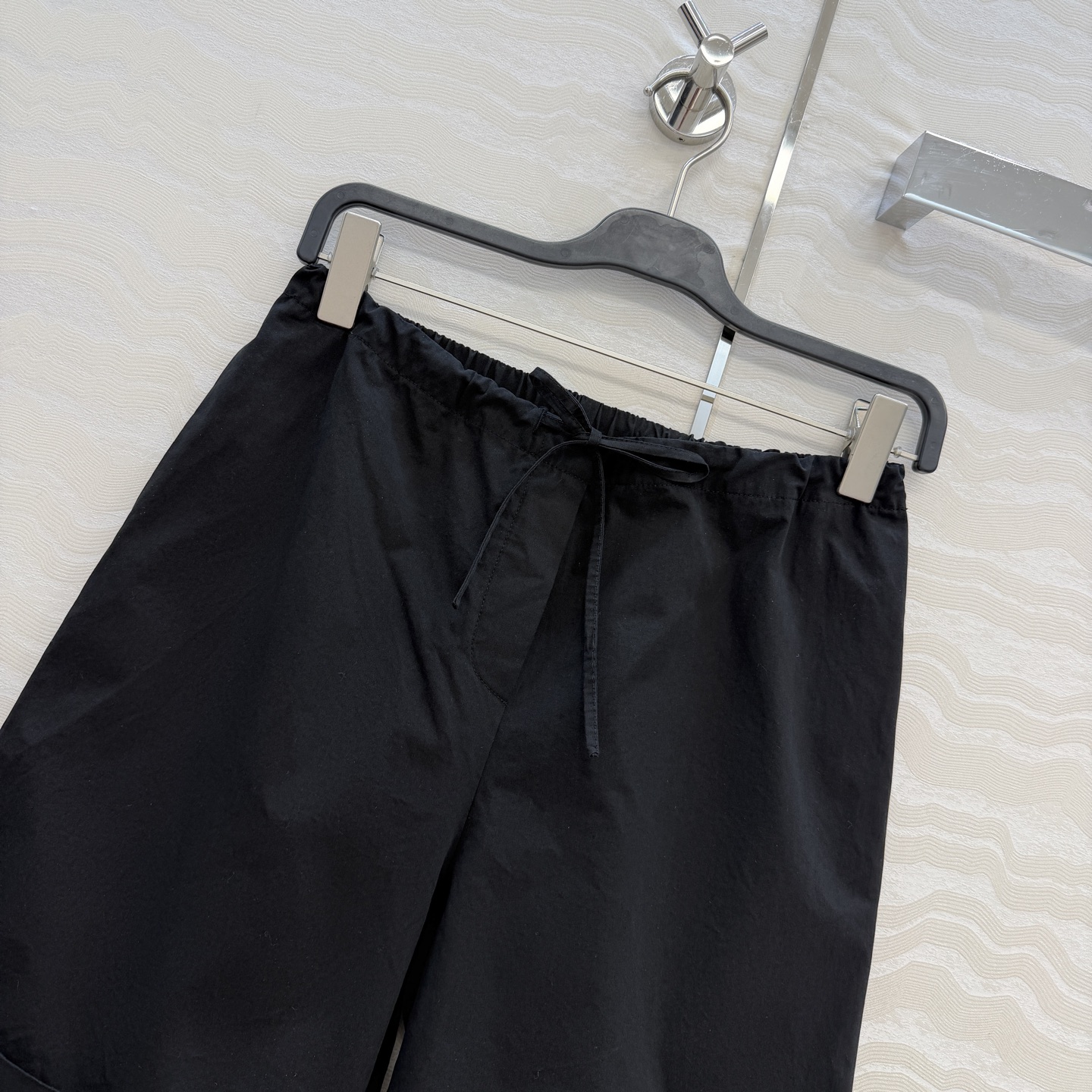 高端原单品质❤️Row风高智感穿搭！潇洒帅气的高级日本棉阔腿百幕五分裤！非常修饰腿型的抽绳腰设计，立体剪