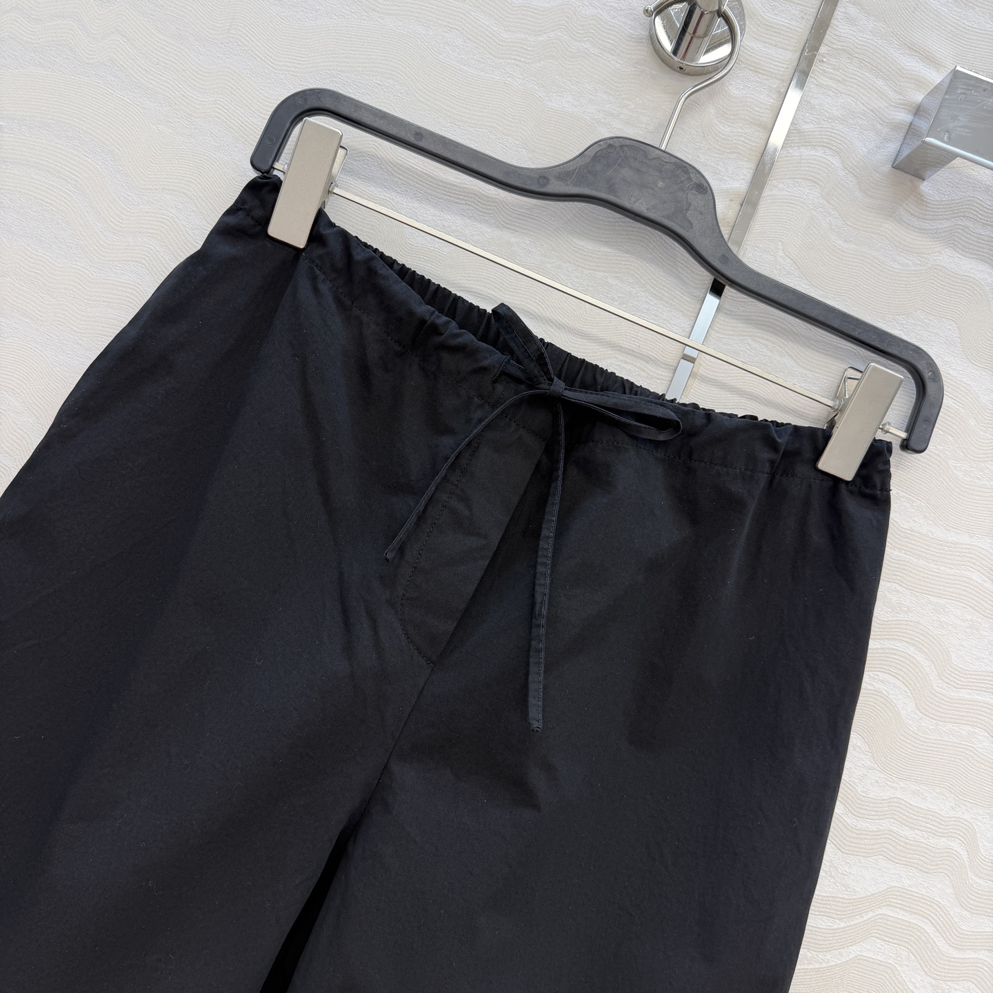 高端原单品质❤️Row风高智感穿搭！潇洒帅气的高级日本棉阔腿百幕五分裤！非常修饰腿型的抽绳腰设计，立体剪