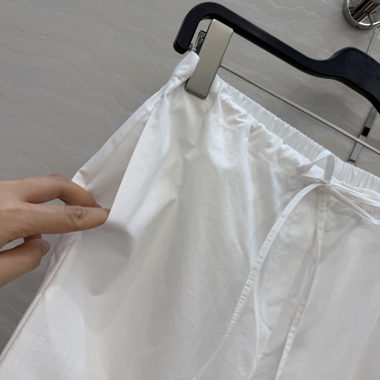 高端原单品质❤️Row风高智感穿搭！潇洒帅气的高级日本棉阔腿五分裤！！非常修饰腿型的抽绳腰设计，立体剪裁